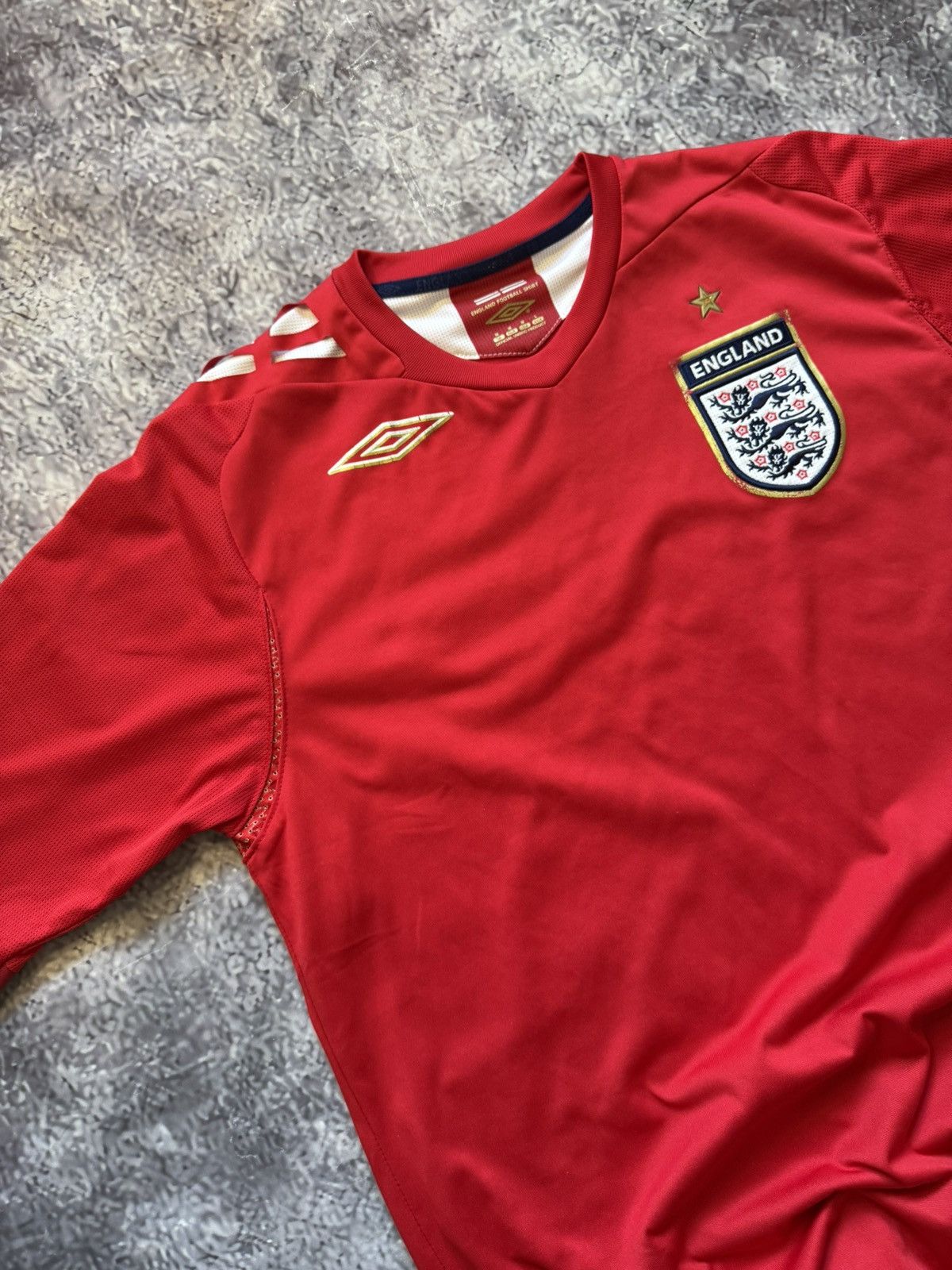 Umbro × Vintage Vintage 2006 England x Umbro Football Soccer Jersey Size US M / EU 48-50 / 2 - 4 Thumbnail