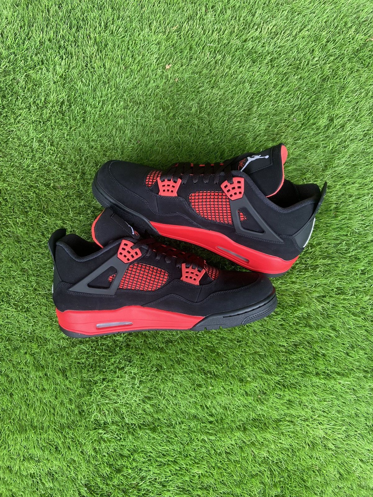 Jordan Brand Jordan 4 red thunder 13M Size US 13 / EU 46 - 1 Thumbnail