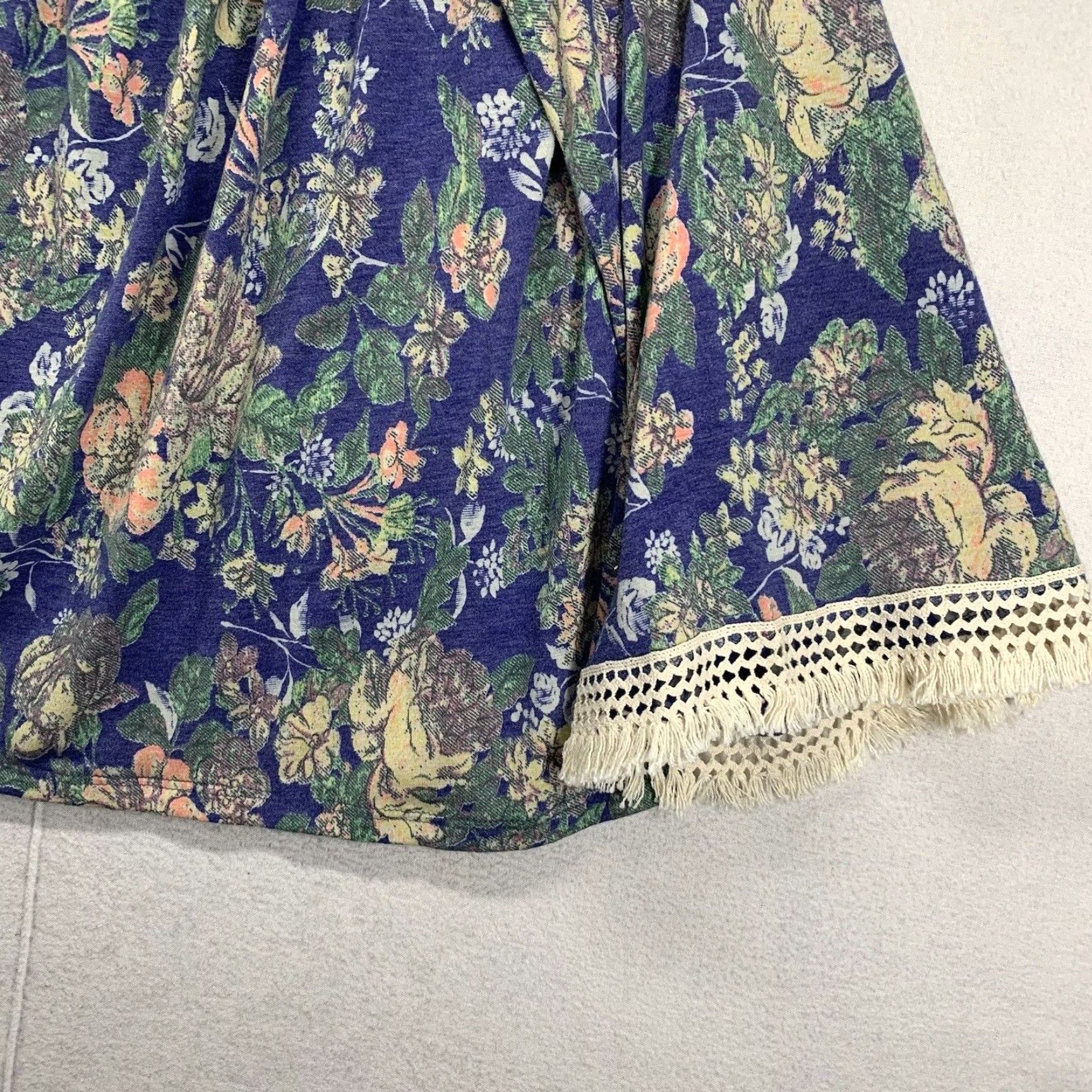 Bell VINTAGE Jules Blouse Shirt Boho Tunic Blue Floral 3/4 Bell Sleeve Crochet Embroidered USA Made Women L Size L / US 10 / IT 46 - 6 Thumbnail