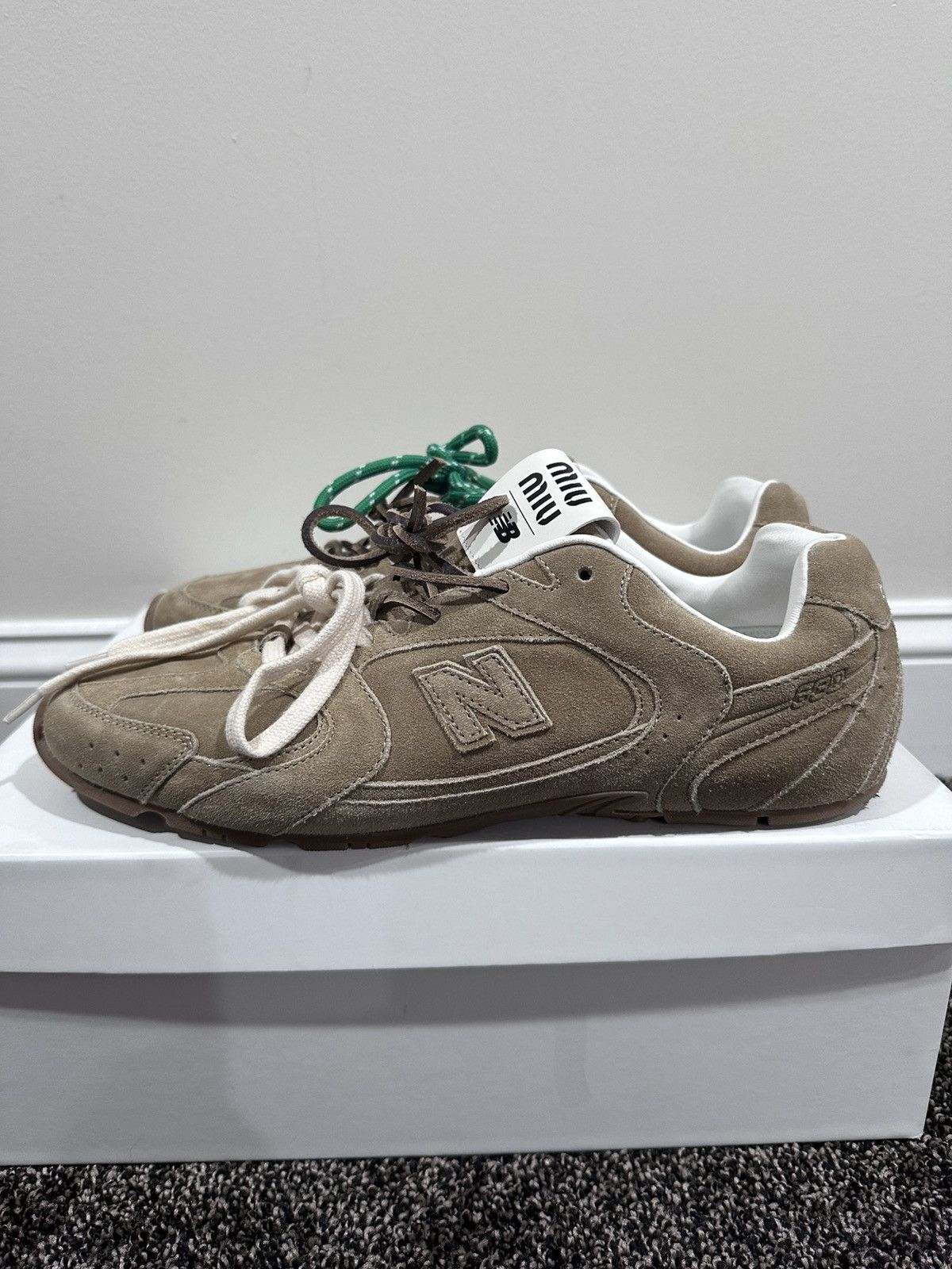 Miu Miu × New Balance Miu Miu x New Balance 530 SL Cinnamon Suede Sneakers Size US 11 / EU 44 - 2 Thumbnail