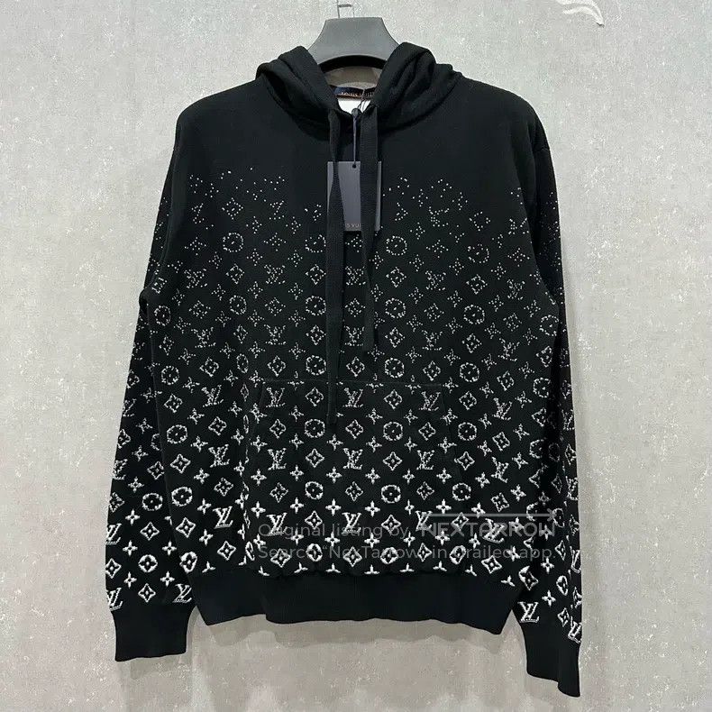 Louis Vuitton Louis Vuitton Old-print gradient half-length printed logo Size US XXL / EU 58 / 5 - 1 Thumbnail