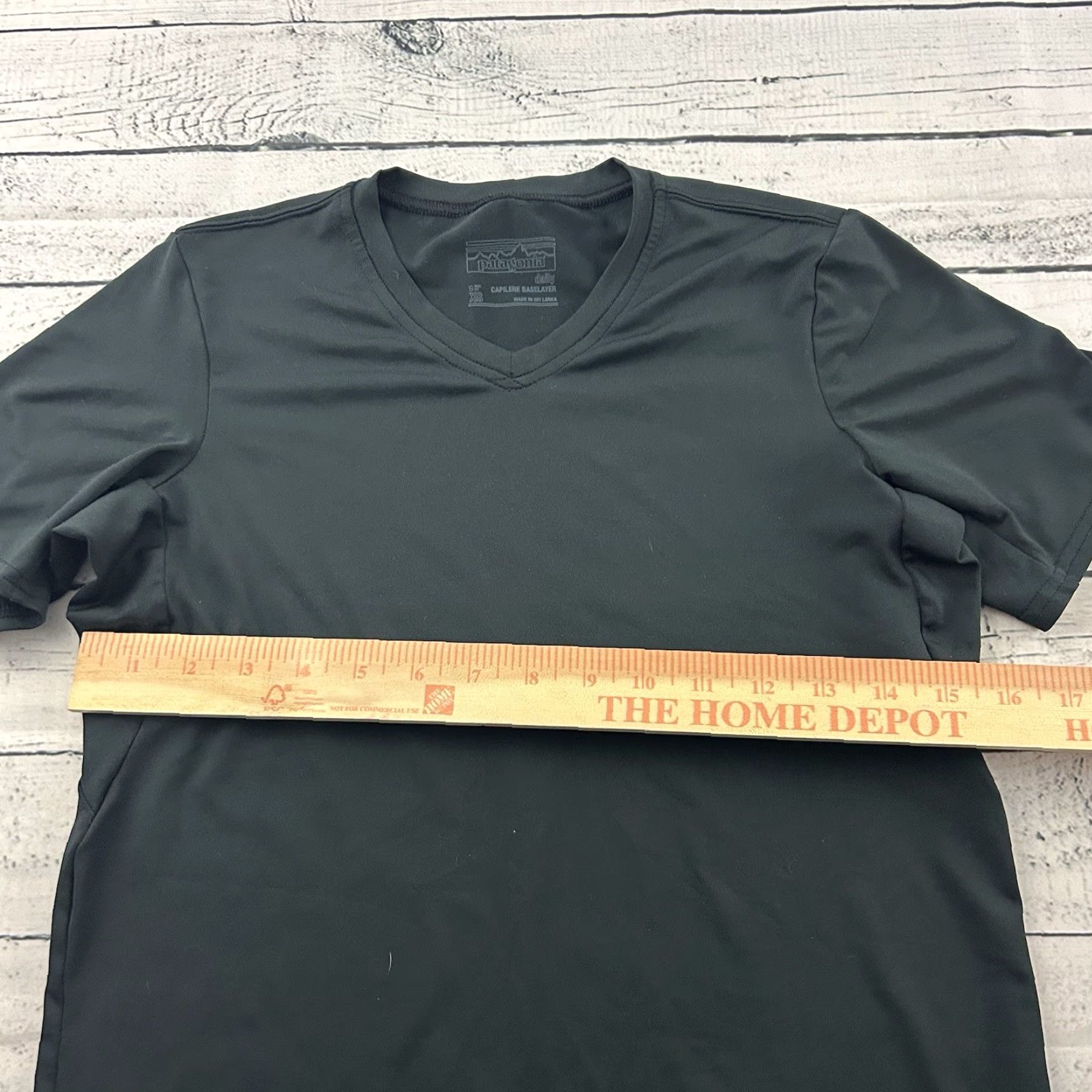 Patagonia Patagonia Baselayer T-Shirt Short Sleeve V-Neck Women's XS Black Size XS / US 0-2 / IT 36-38 - 5 Thumbnail