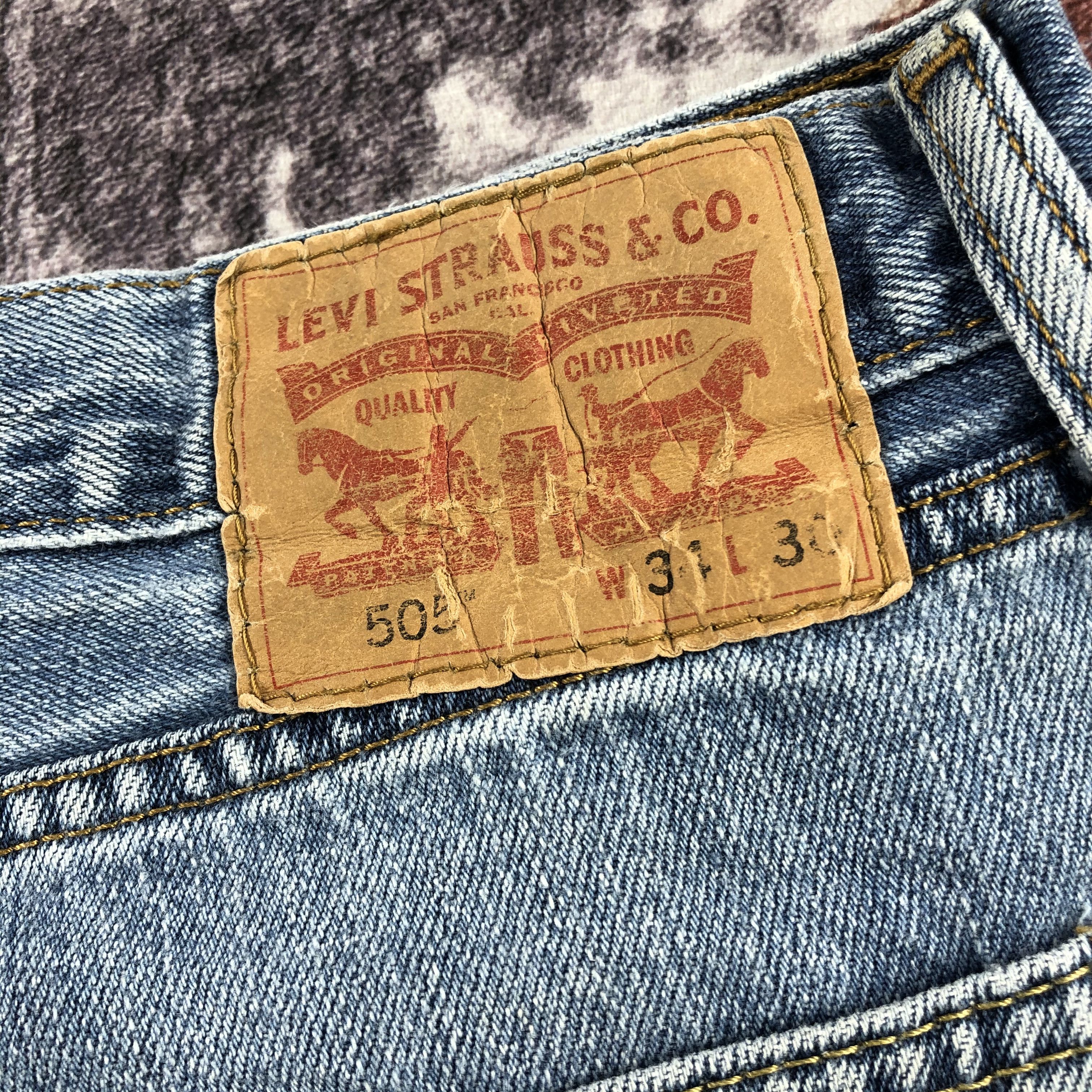 Levi's × Vintage Vintage Blue Wash Levis 505 Jeans-JM2405 Size US 35 - 6 Thumbnail