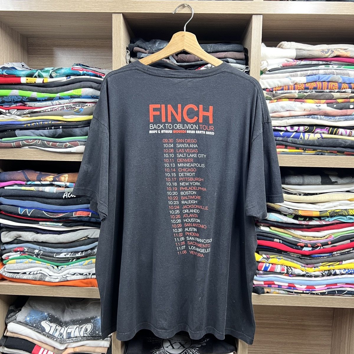 Band Tees FINCH BACK TO OBLIVION BAND TEE TOUR Size US XXL / EU 58 / 5 - 2 Thumbnail