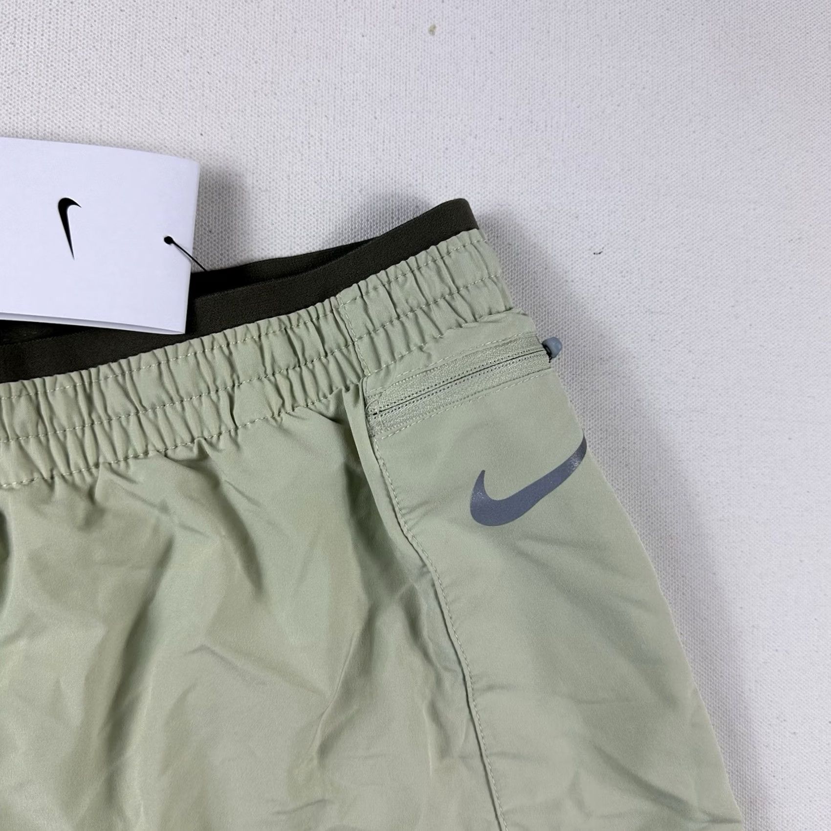 Nike Nike Women's Dri-FIT Tempo Luxe 5" Running Shorts XL Active Gym CZ9576-371 Green Size 40" / US 18 - 3 Thumbnail