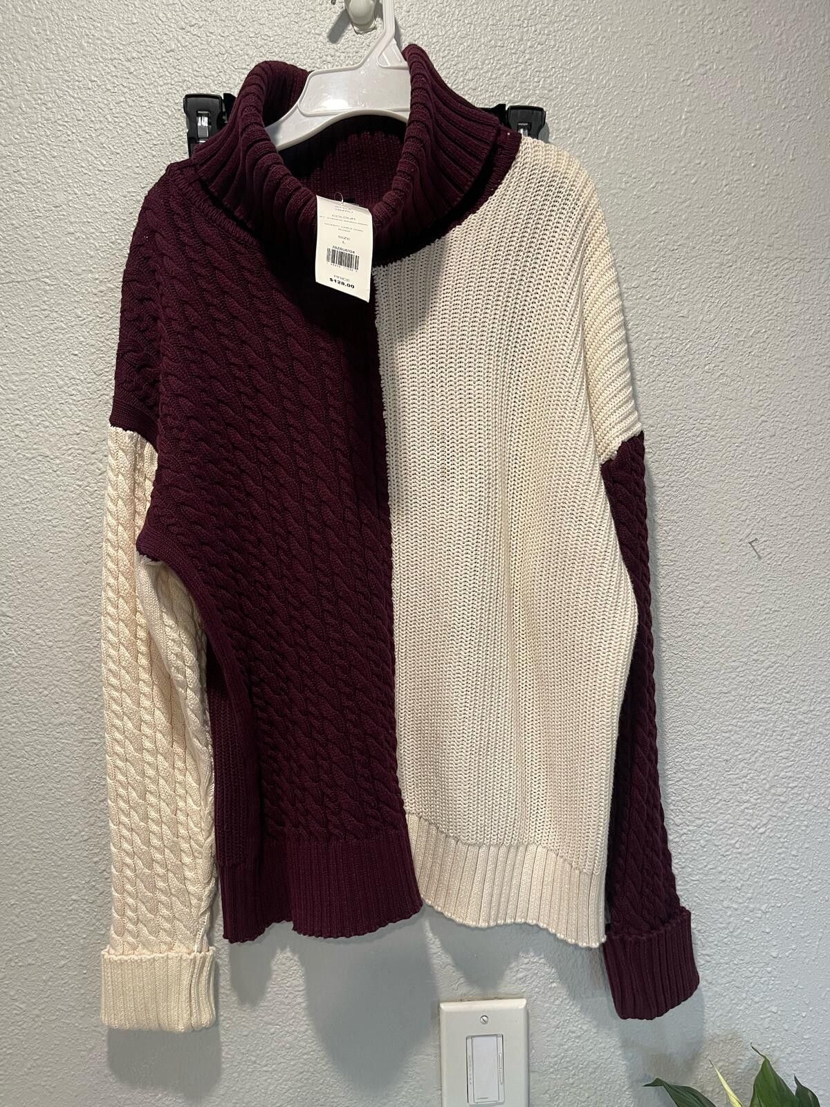 French Connection French Connection Evening Wine Classic Mozart Cable Cowl Swe Size L / US 10 / IT 46 - 1 Thumbnail