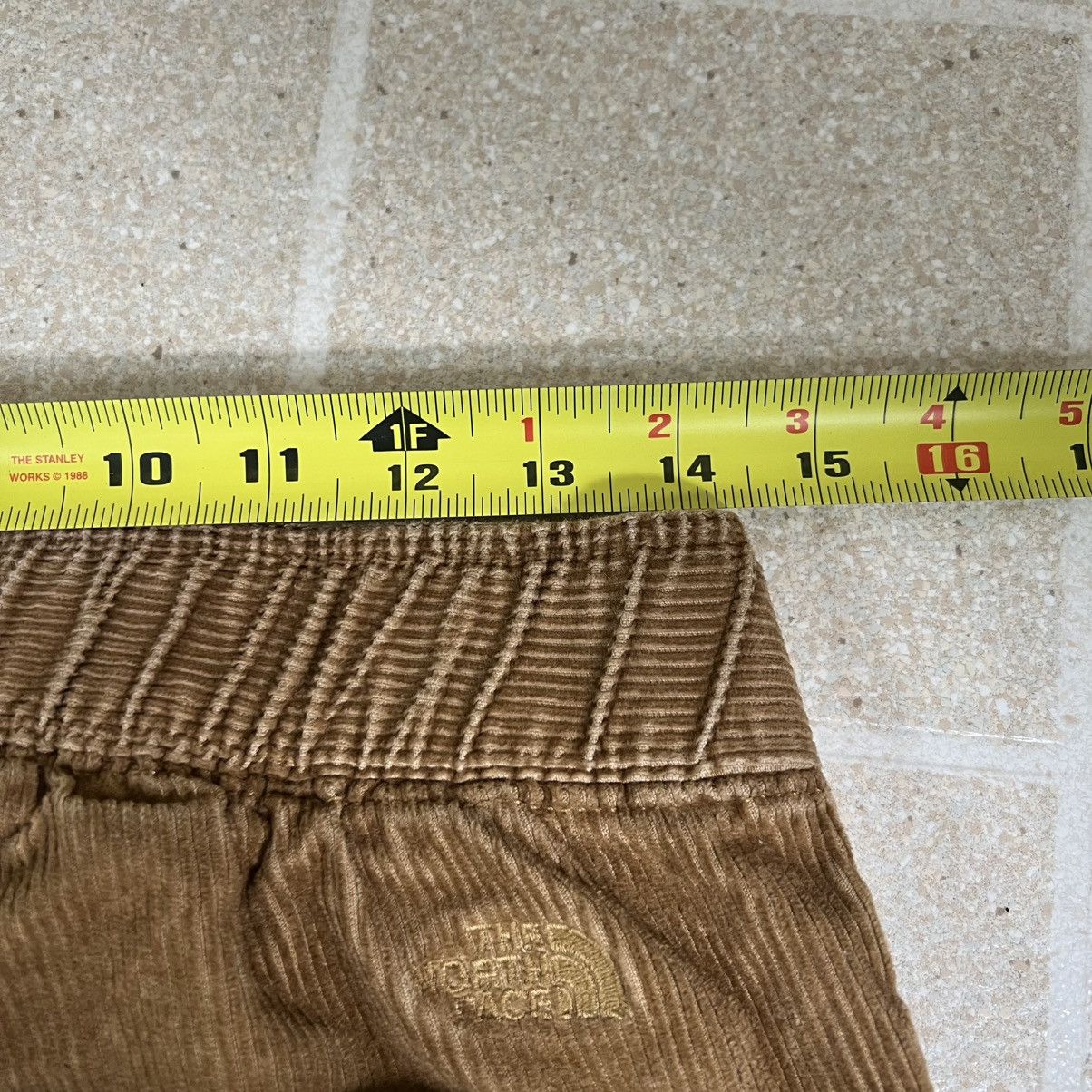 The North Face The North Face Corduroy Stretch Belted Brown Pants sz M Size US 28 / EU 44 - 8 Thumbnail