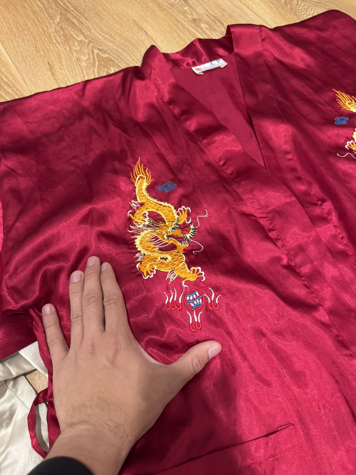 Japanese Brand 🐲 VINTAGE DRAGON ROBES🐲 Size US M / EU 48-50 / 2 - 12 Thumbnail