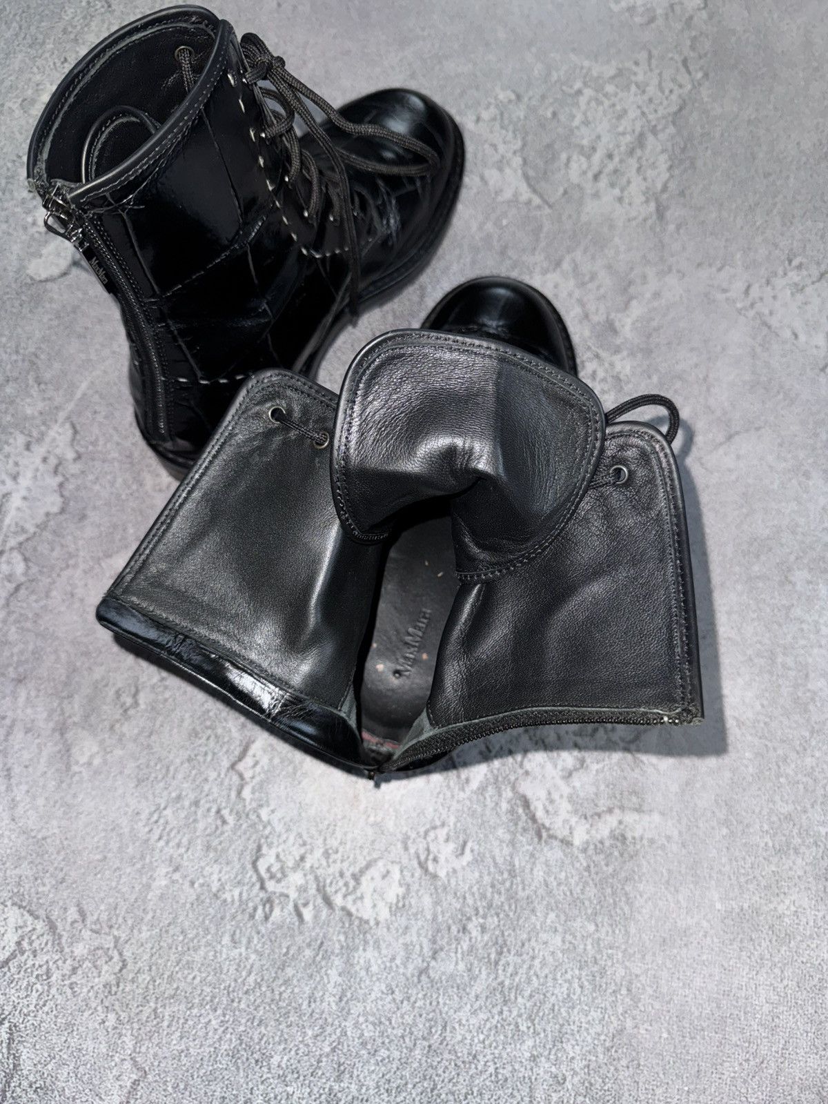 Max Mara Max Mara 37size black varnished leather shoes boots casual Size US 7 / IT 37 - 18 Thumbnail