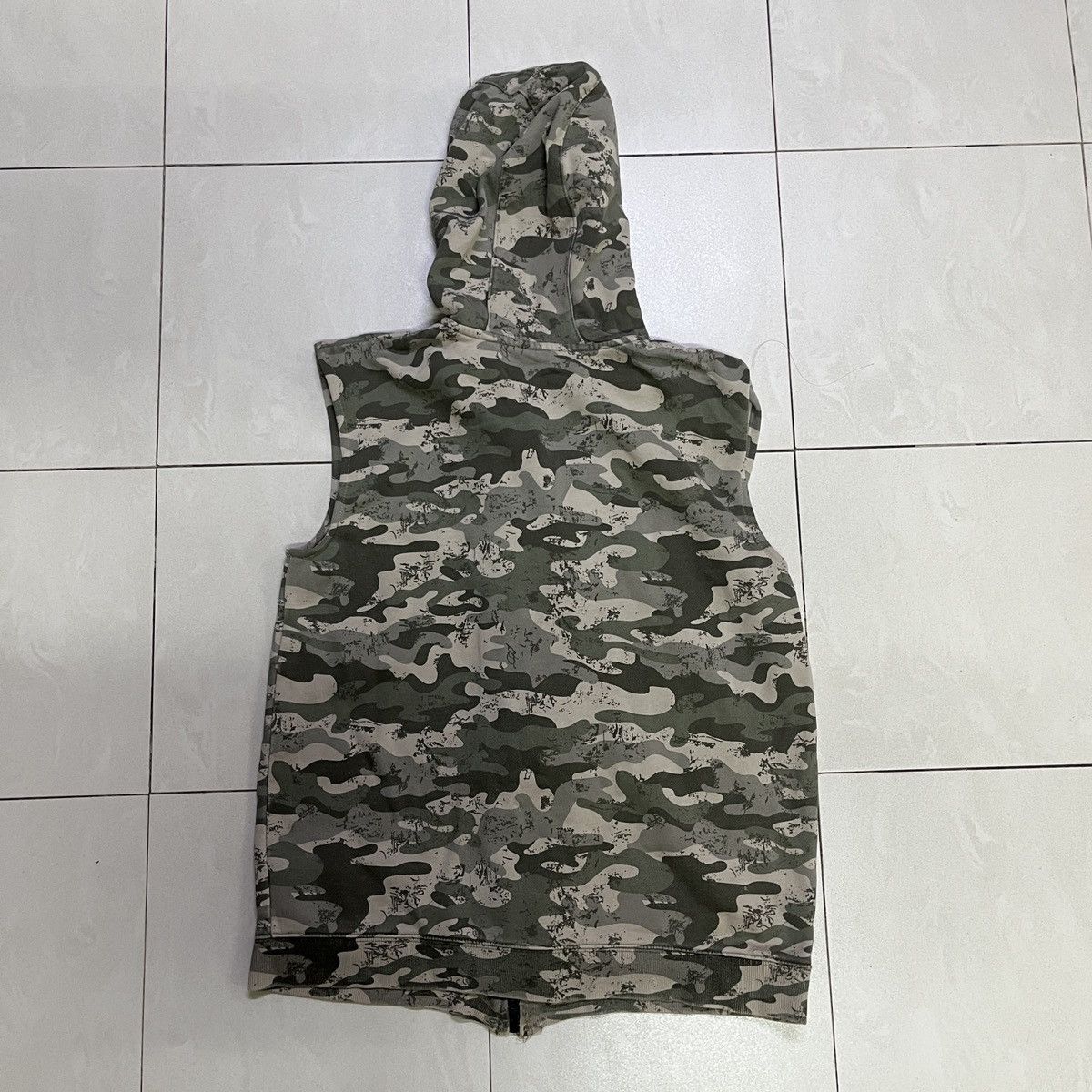 Carhartt Carhartt Camo Sleeveless Hoodie Zipper Size US S / EU 44-46 / 1 - 8 Thumbnail