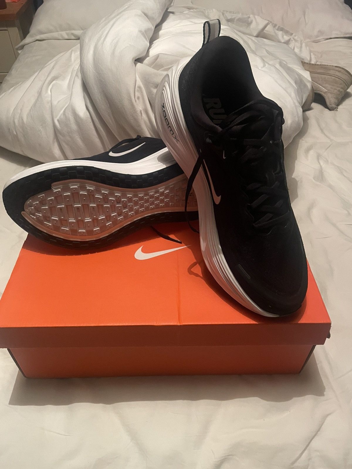 Nike Nike Vomero 18 Plus, Black and White, size 12 UK Size US 13 / EU 46 - 3 Thumbnail
