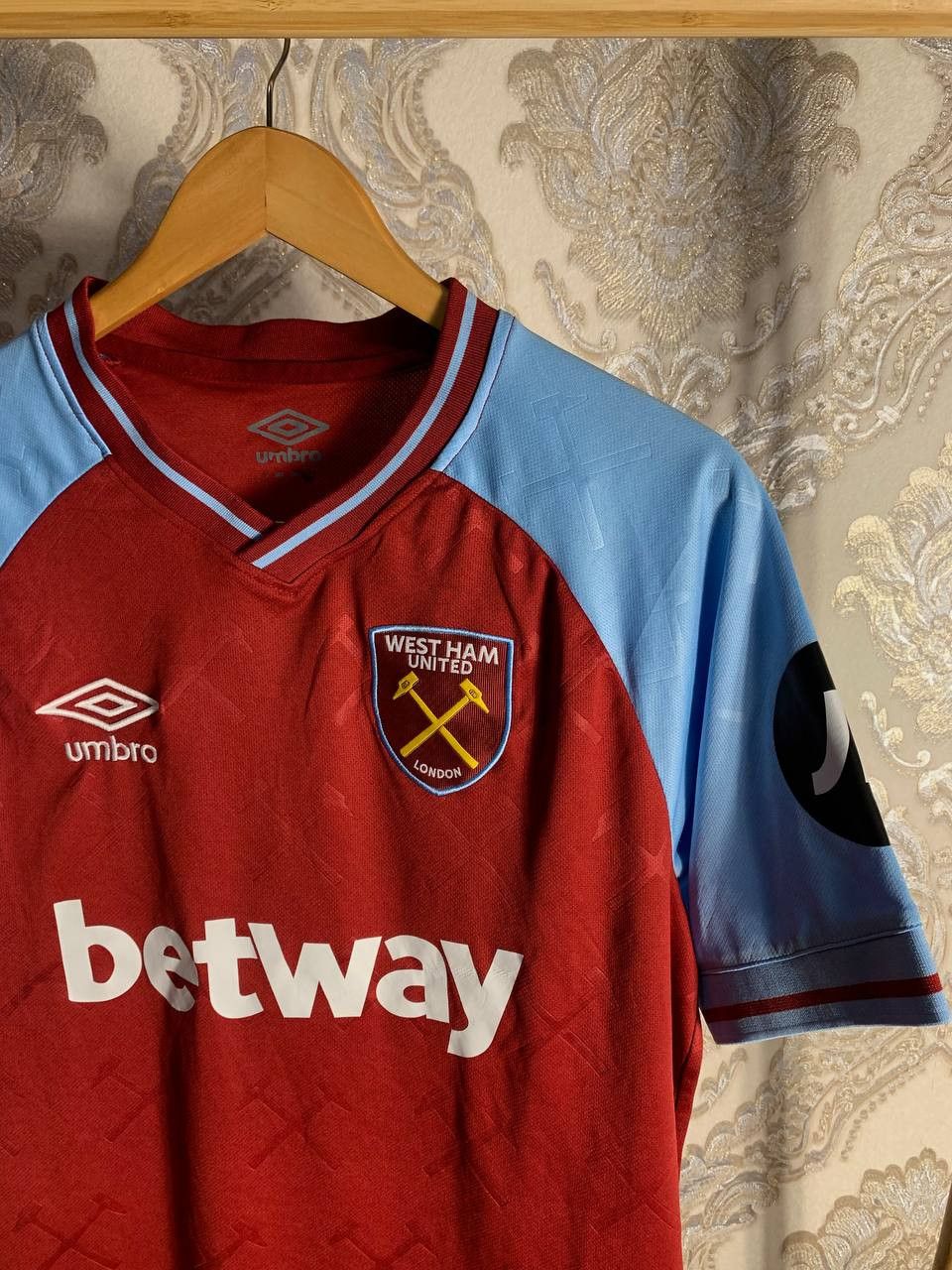 Umbro Vintage Umbro FC West Ham United England Soccer Jersey Size US L / EU 52-54 / 3 - 3 Thumbnail