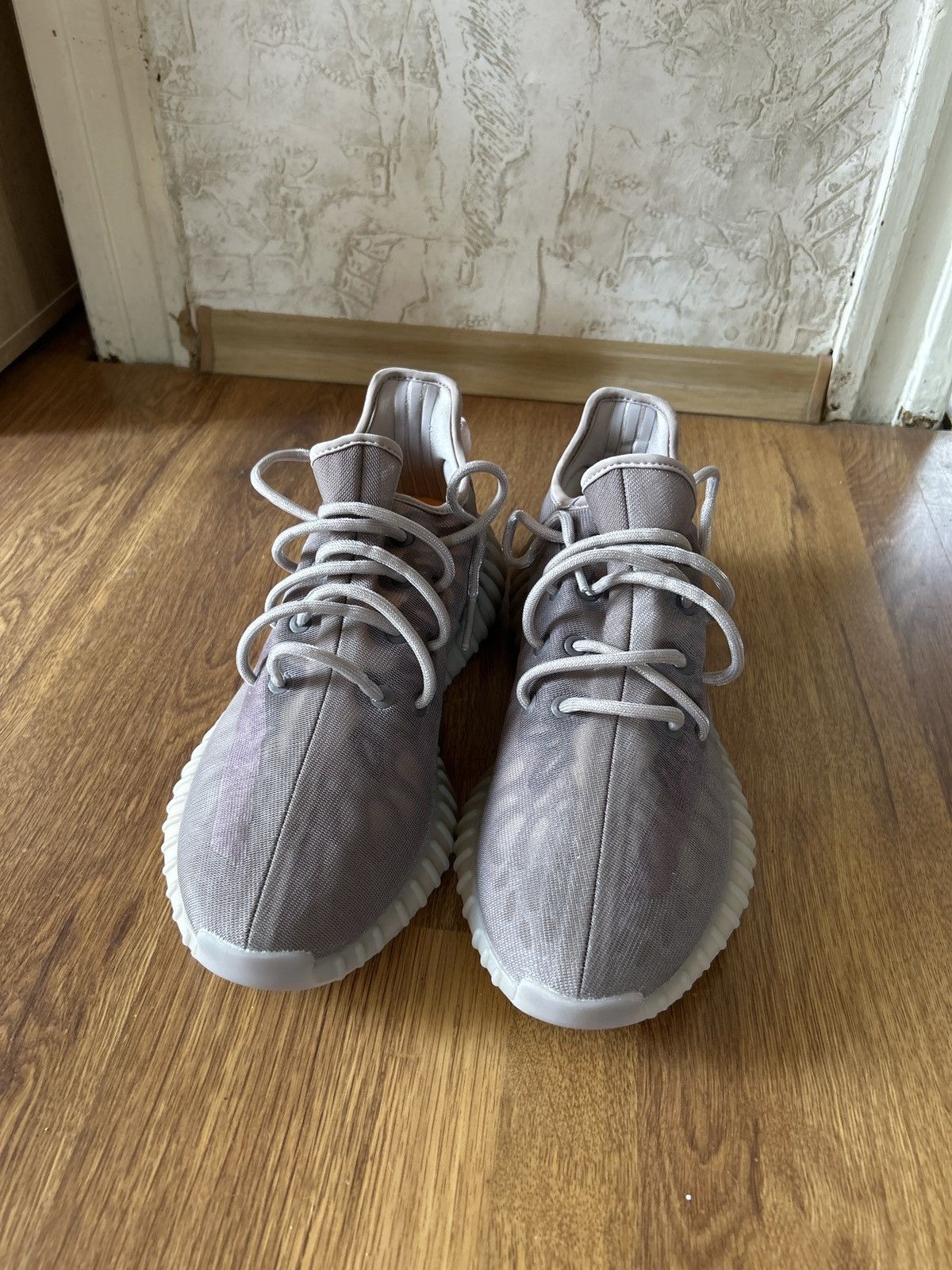 Yeezy Yeezy 350 Monmis Size US 10.5 / EU 43-44 - 3 Thumbnail
