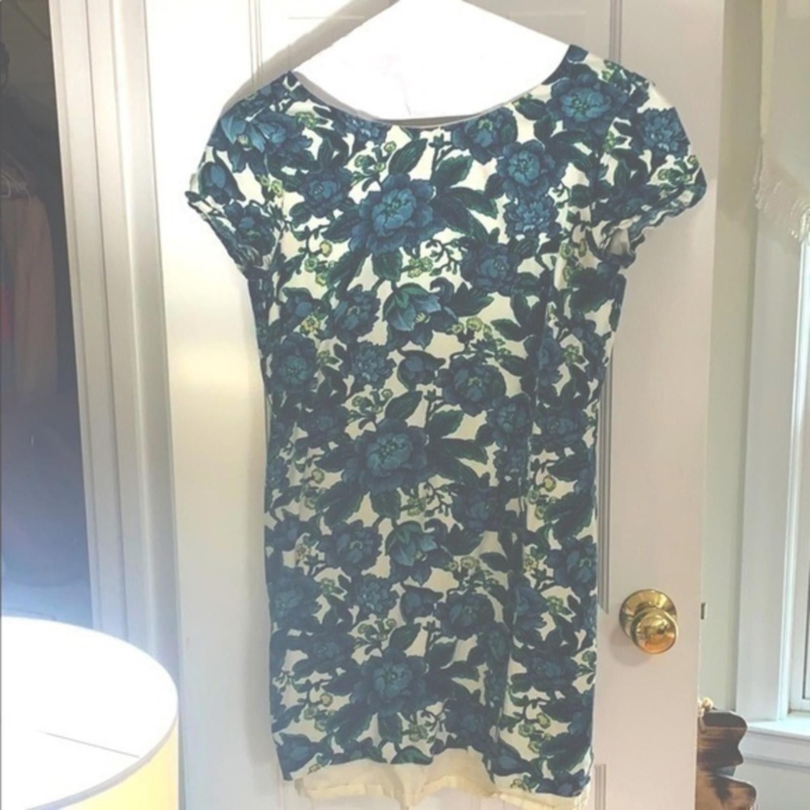 Designer Loft floral v neck back dress Size XS / US 0-2 / IT 36-38 - 4 Thumbnail