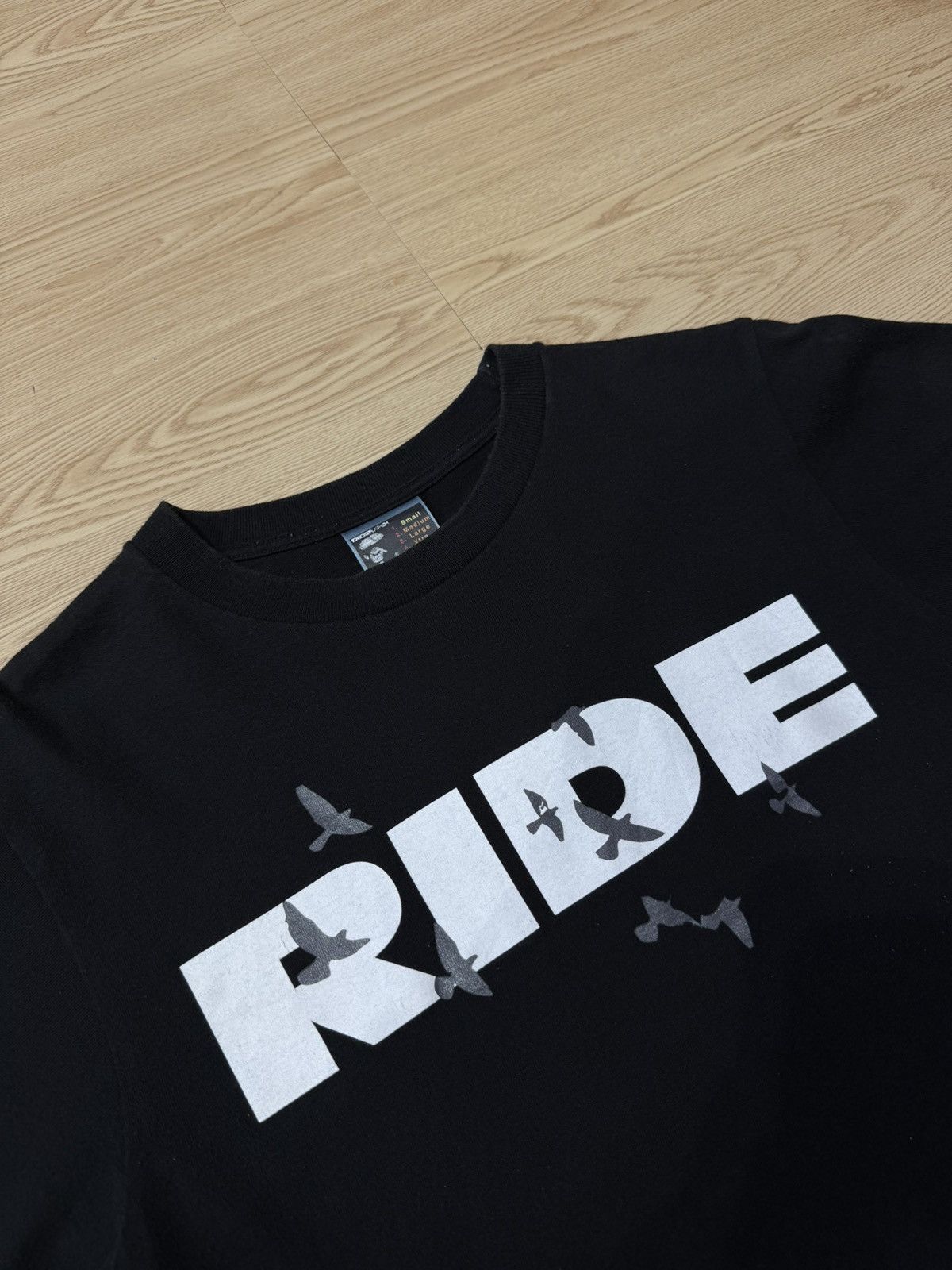 Vintage 90’s BATHING APE BAPE RARE RIDE LOGO RETROVINTAGE TSHIRT TEE Size US S / EU 44-46 / 1 - 2 Thumbnail