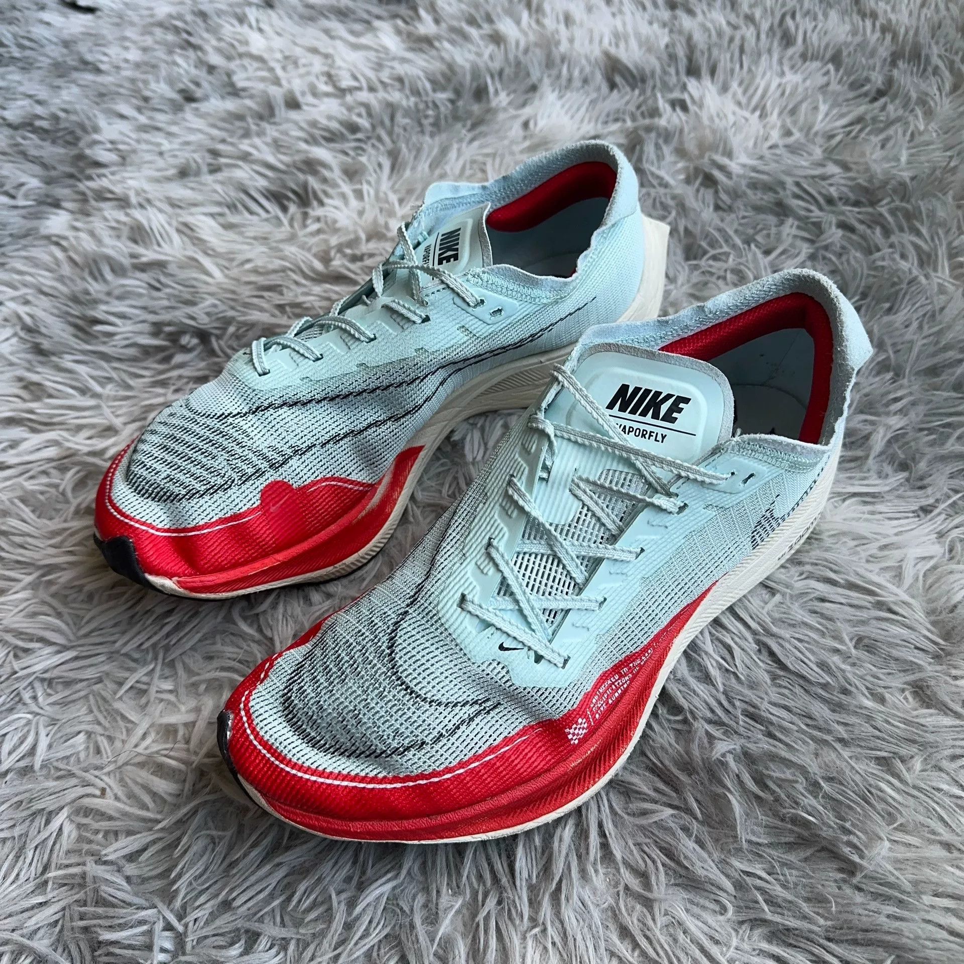 Nike Nike Running Red Lowtop Sneakers 43 Men Size US 10 / EU 43 - 1 Thumbnail