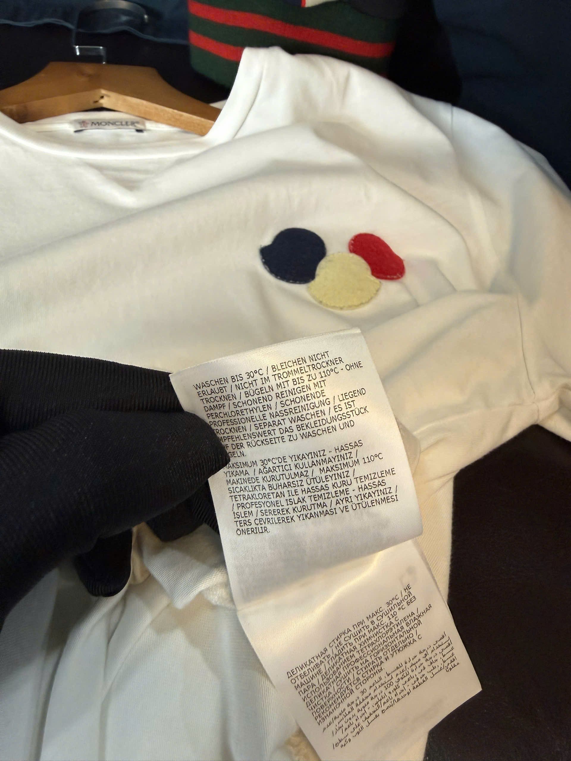 Moncler MONCLER T SHIRT Size US M / EU 48-50 / 2 - 5 Thumbnail