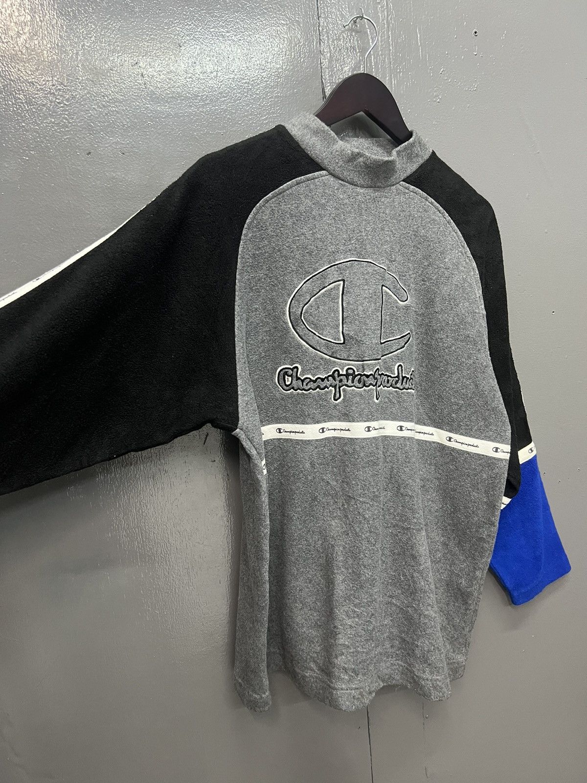 Champion VINTAGE CHAMPION SWEATSHIRT Size US L / EU 52-54 / 3 - 4 Thumbnail