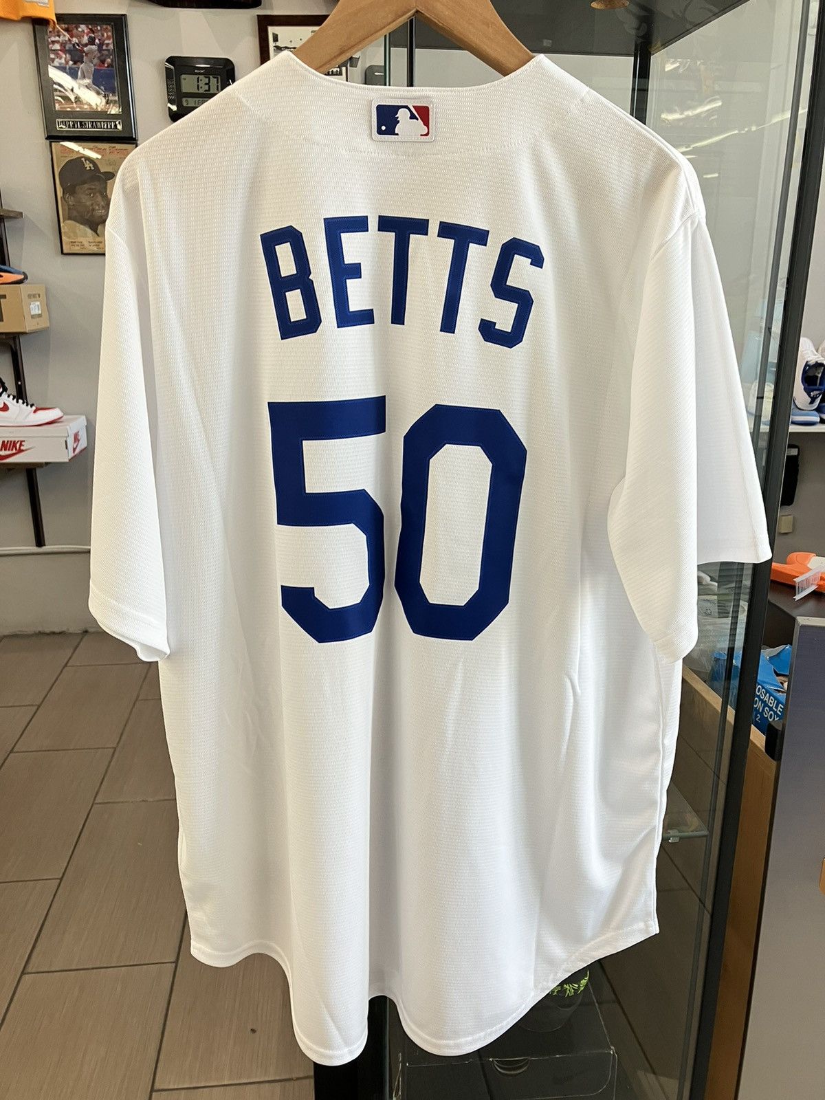 Nike NEW Nike Los Angeles Dodgers Mookie Betts Jersey Size Large