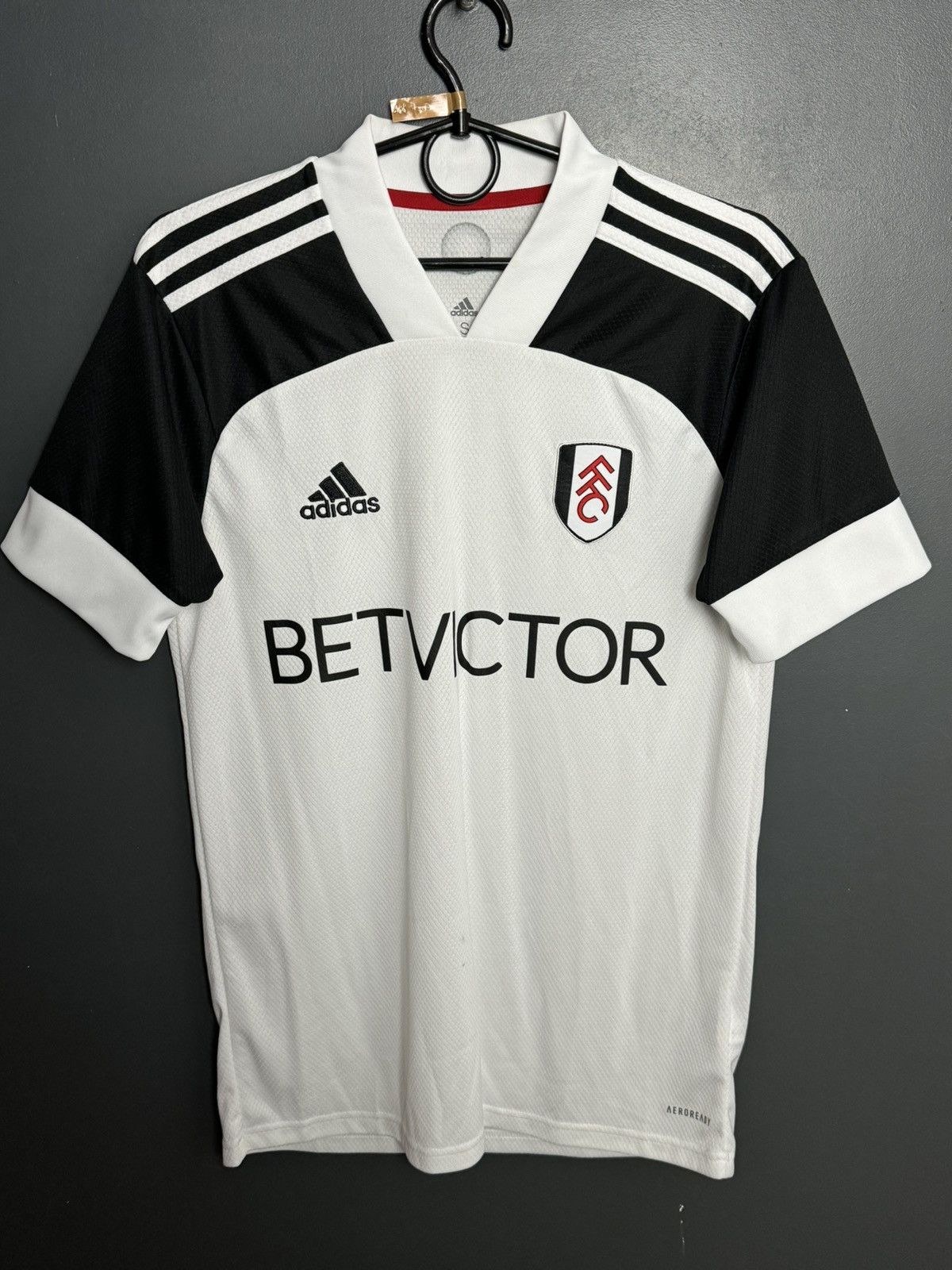 Adidas Fulham 20/21 Home Football Jersey Size US S / EU 44-46 / 1 - 1 Thumbnail