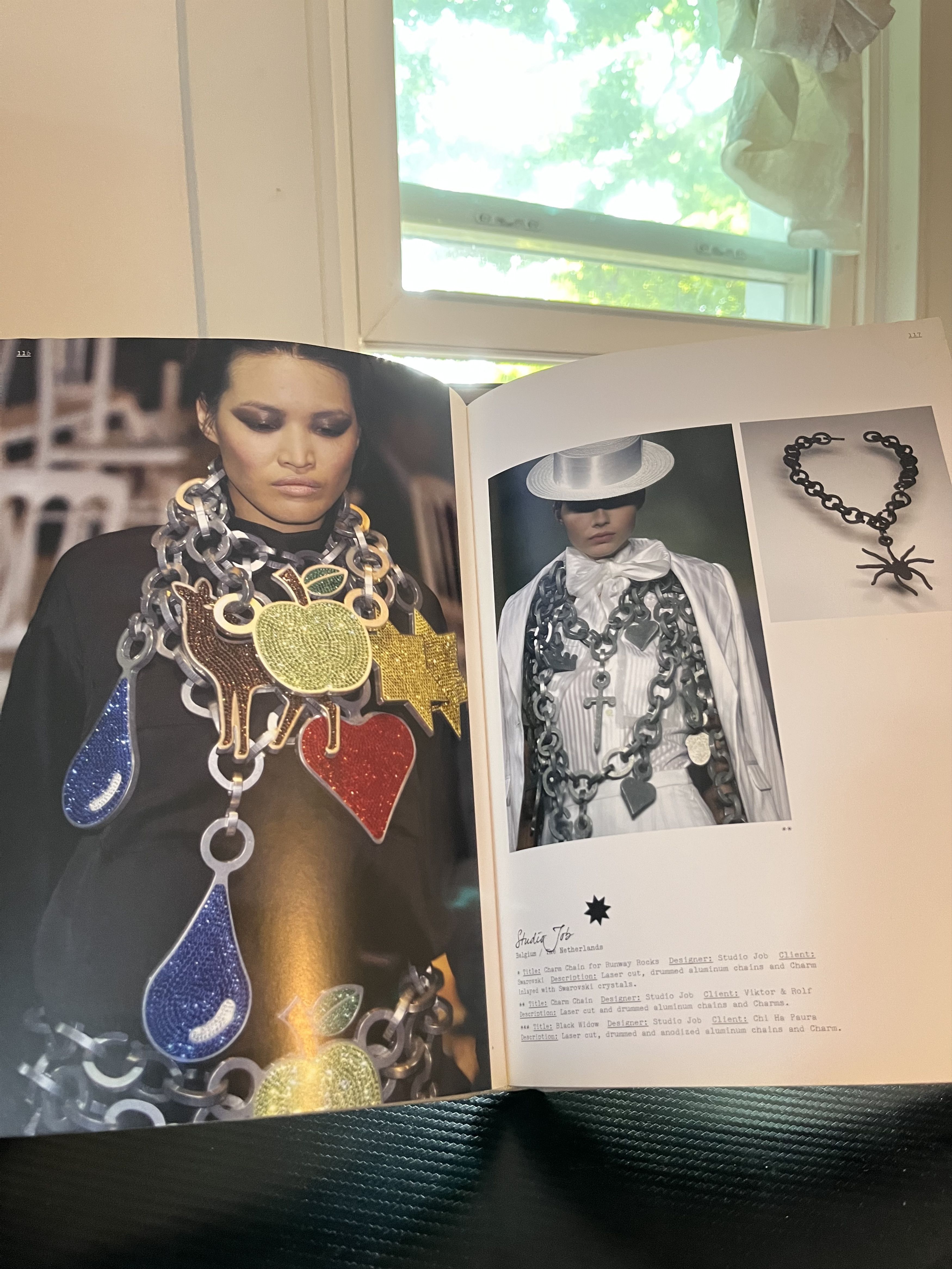 Other Archival Viction:ary "Fashion Unfolding" Sourcebook (2007) Size ONE SIZE - 4 Thumbnail