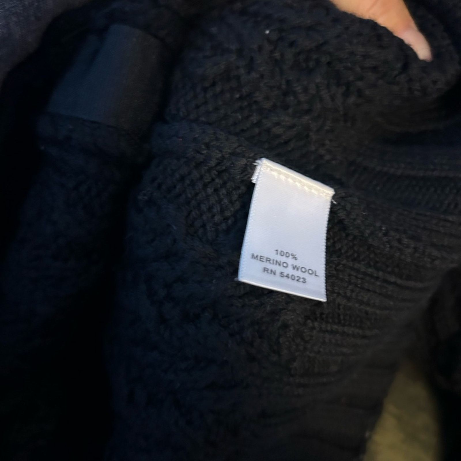 Banana Republic Banana Republic Black Cable Knit Snap Front Wool Sweater Size XS / US 0-2 / IT 36-38 - 3 Thumbnail