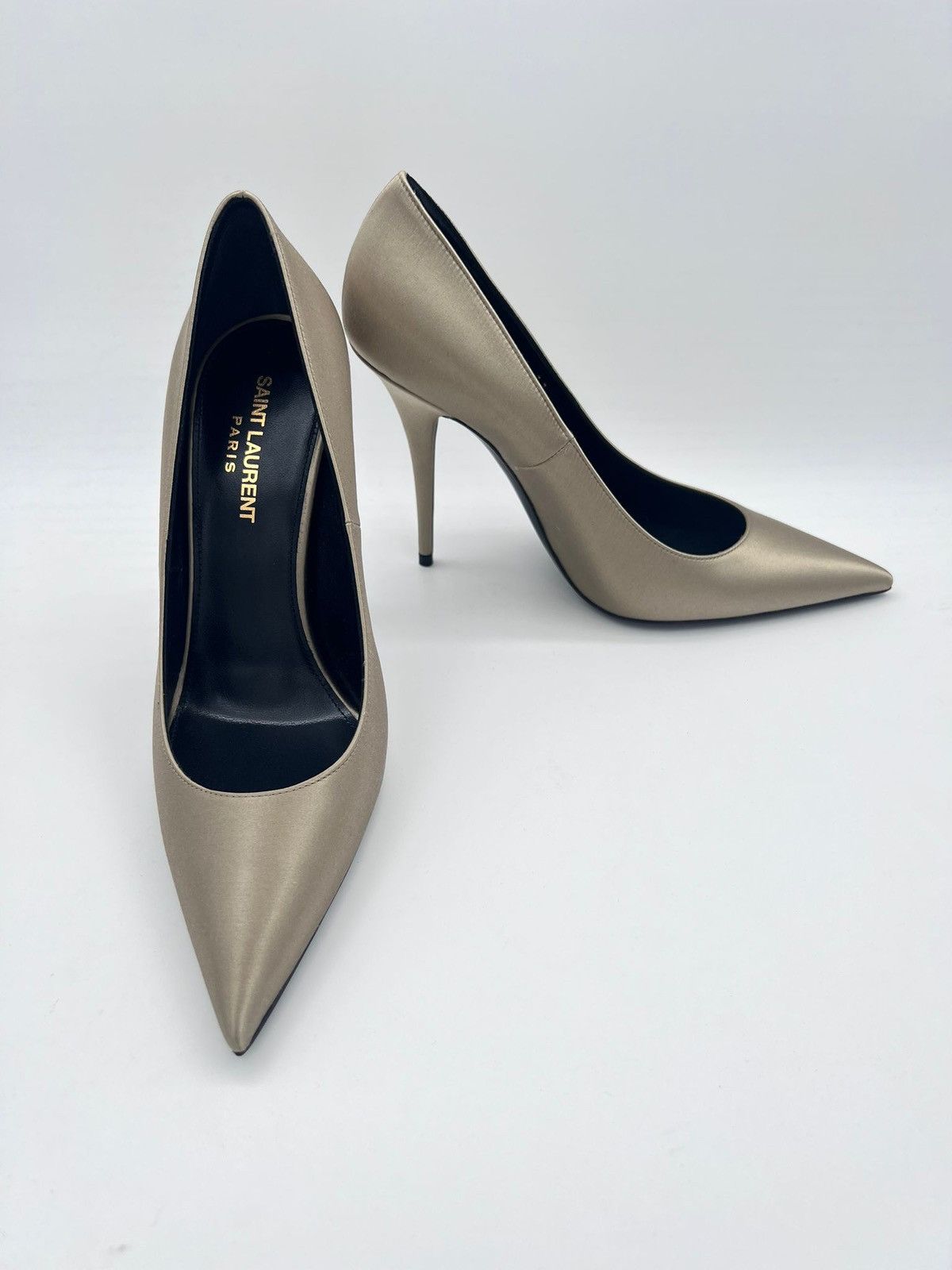 Saint Laurent Paris New Saint Laurent Instinct Pump wmn heels IT37.5/US7.5/UK4.5 Size US 7.5 / IT 37.5 - 1 Thumbnail