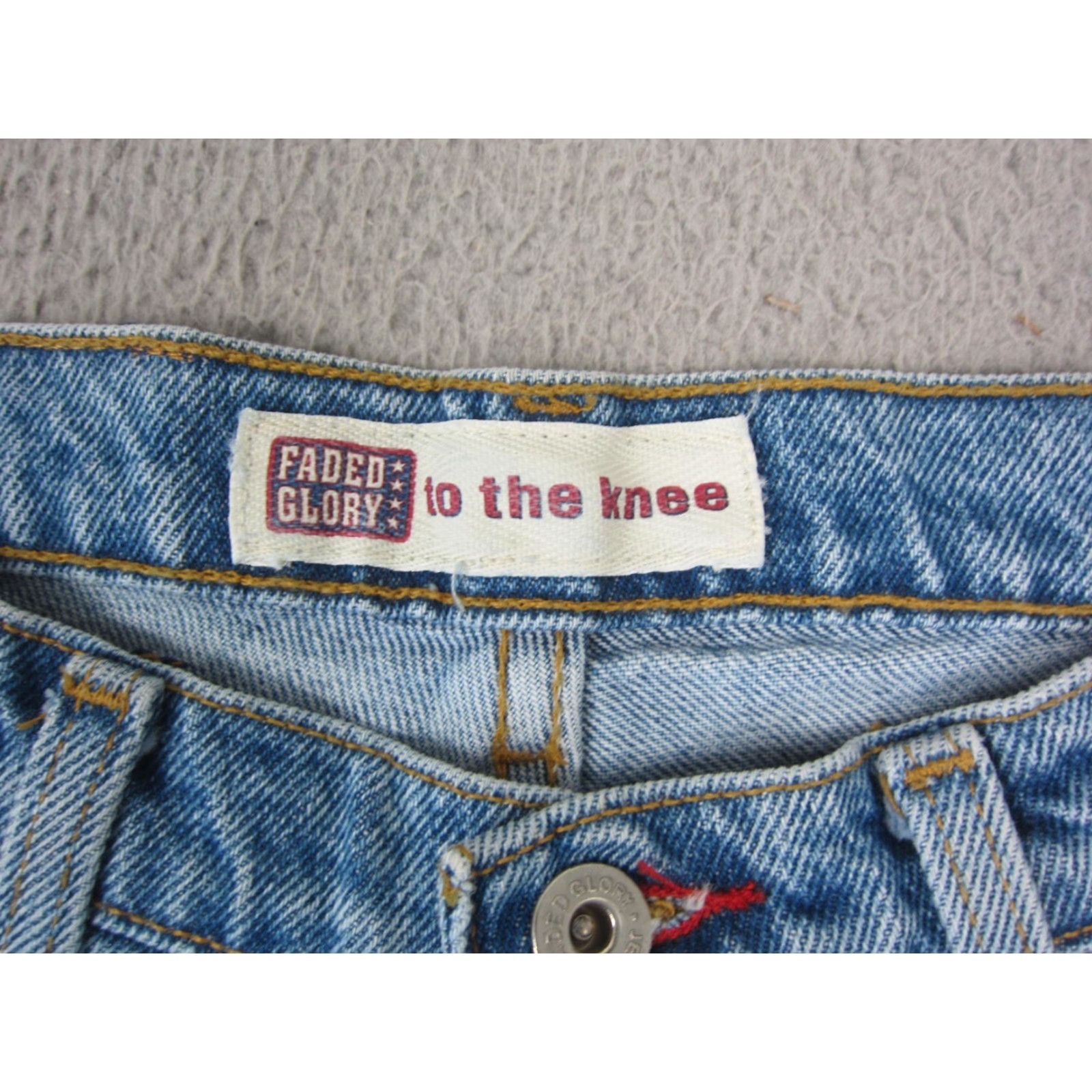 Faded Glory VINTAGE Faded Glory Shorts Bermuda Denim Women's 6 Blue 90s City Classic Bermuda Shorts Women Size 28" / US 6 / IT 42 - 4 Thumbnail