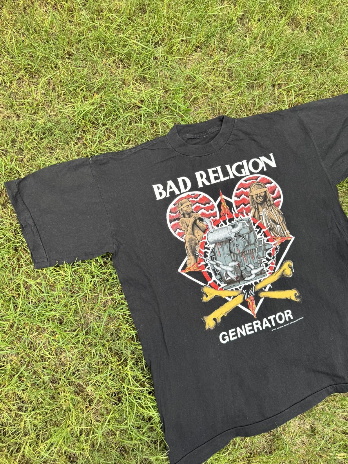 Vintage Vintage 1992 Bad Religion Generator Rock Bend T-Shirt Rare Size US XL / EU 56 / 4 - 4 Thumbnail
