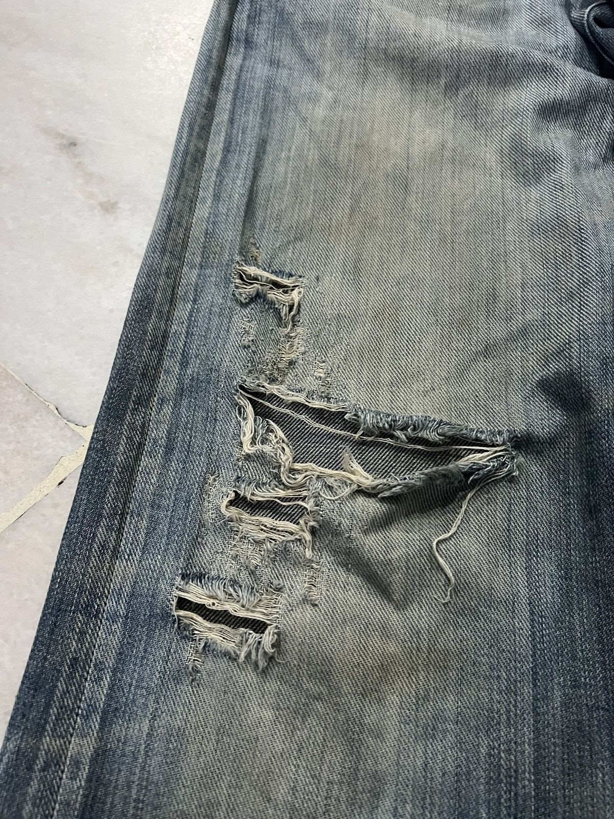 Edwin × If Six Was Nine × Le Grande Bleu (L.G.B.) VINTAGE EDWIN 504 R MUD WASH DISTRESS JEANS Size US 30 / EU 46 - 5 Thumbnail