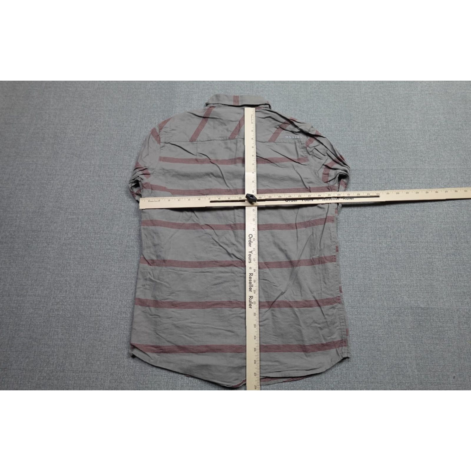 Oakley Oakley Shirt Mens Small Gray Button Front Flannel Plaid Camp Lightweight Soft Button-Up Casual Mens Regular Cotton Oakley Shirt Size US S / EU 44-46 / 1 - 5 Thumbnail
