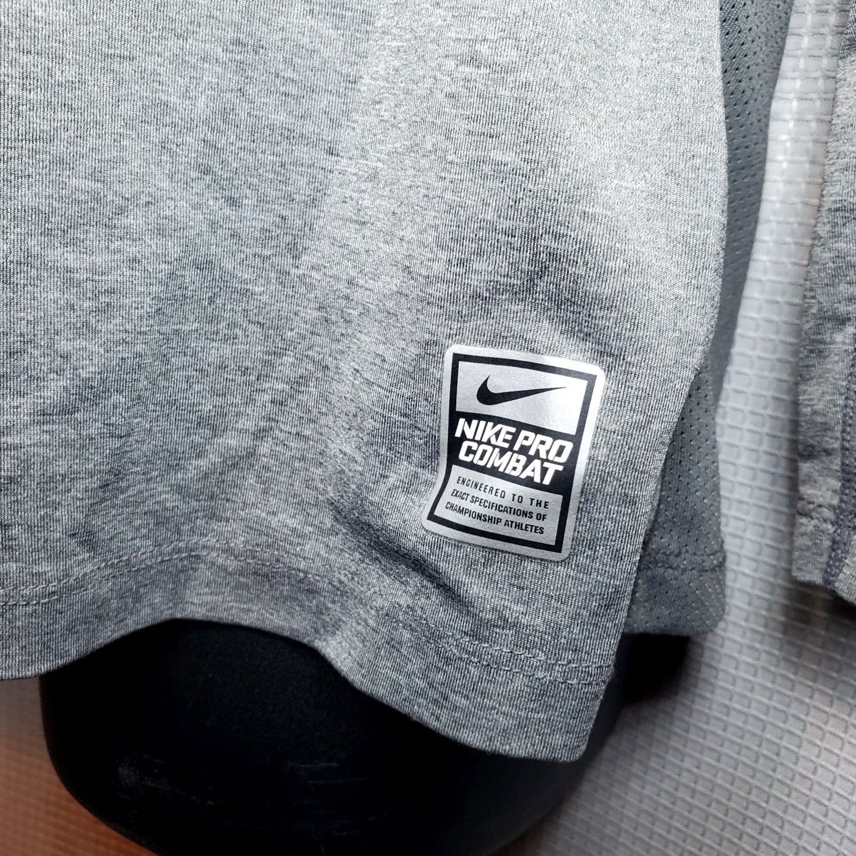 Nike Nike Shirt Mens L Gray PRO Combat Men Athletic Gym Long Sleeve Black Size Size US L / EU 52-54 / 3 - 5 Thumbnail