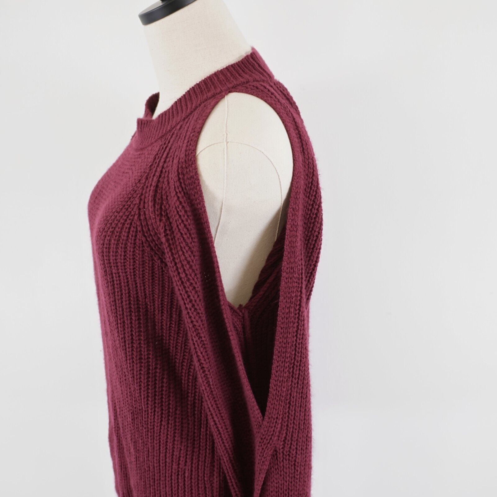 Designer Rue21 Small Purple Acrylic Open Shoulder Knit Sweater Fitted Size S / US 4 / IT 40 - 3 Thumbnail