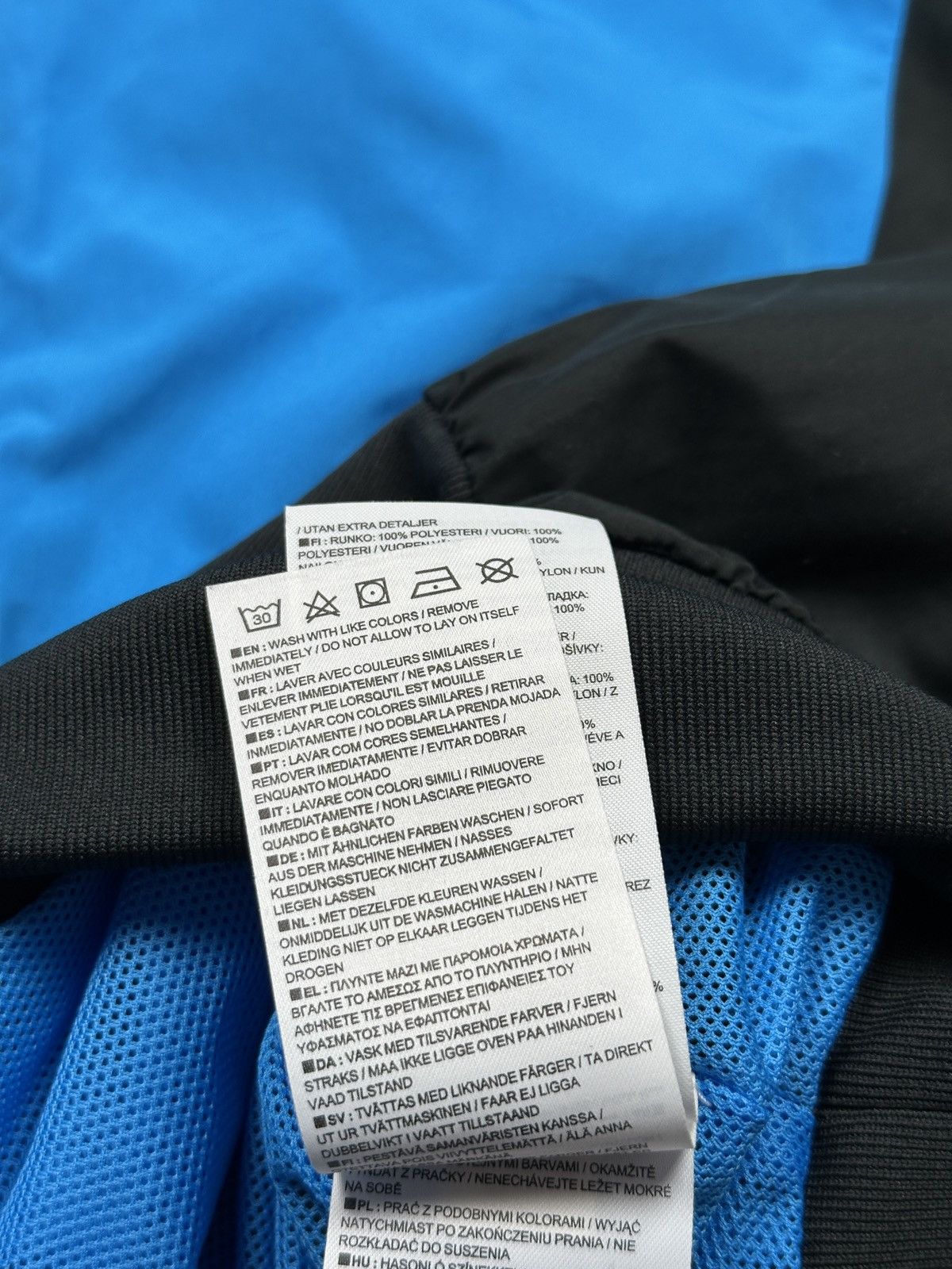 Nike Nike Vintage Zipper Black Jacket swoosh logo y2k 90s Zip-Up Size US XL / EU 56 / 4 - 9 Thumbnail
