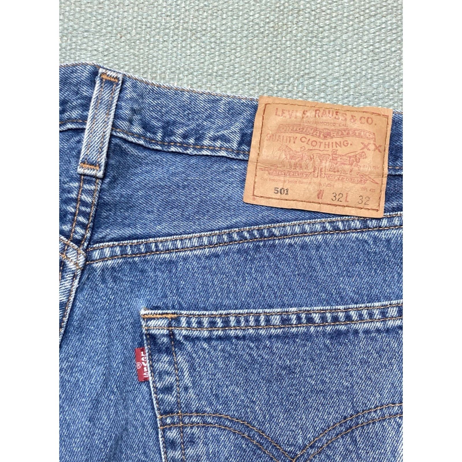 Levi's VINTAGE Levi’s 501 XX Jeans Button Fly Medium Wash Denim Made in Mexico 32x31 Jeans Mens Blue 32 31 Straight XX Levi’s Refined Shoes? Size US 32 / EU 48 - 4 Thumbnail