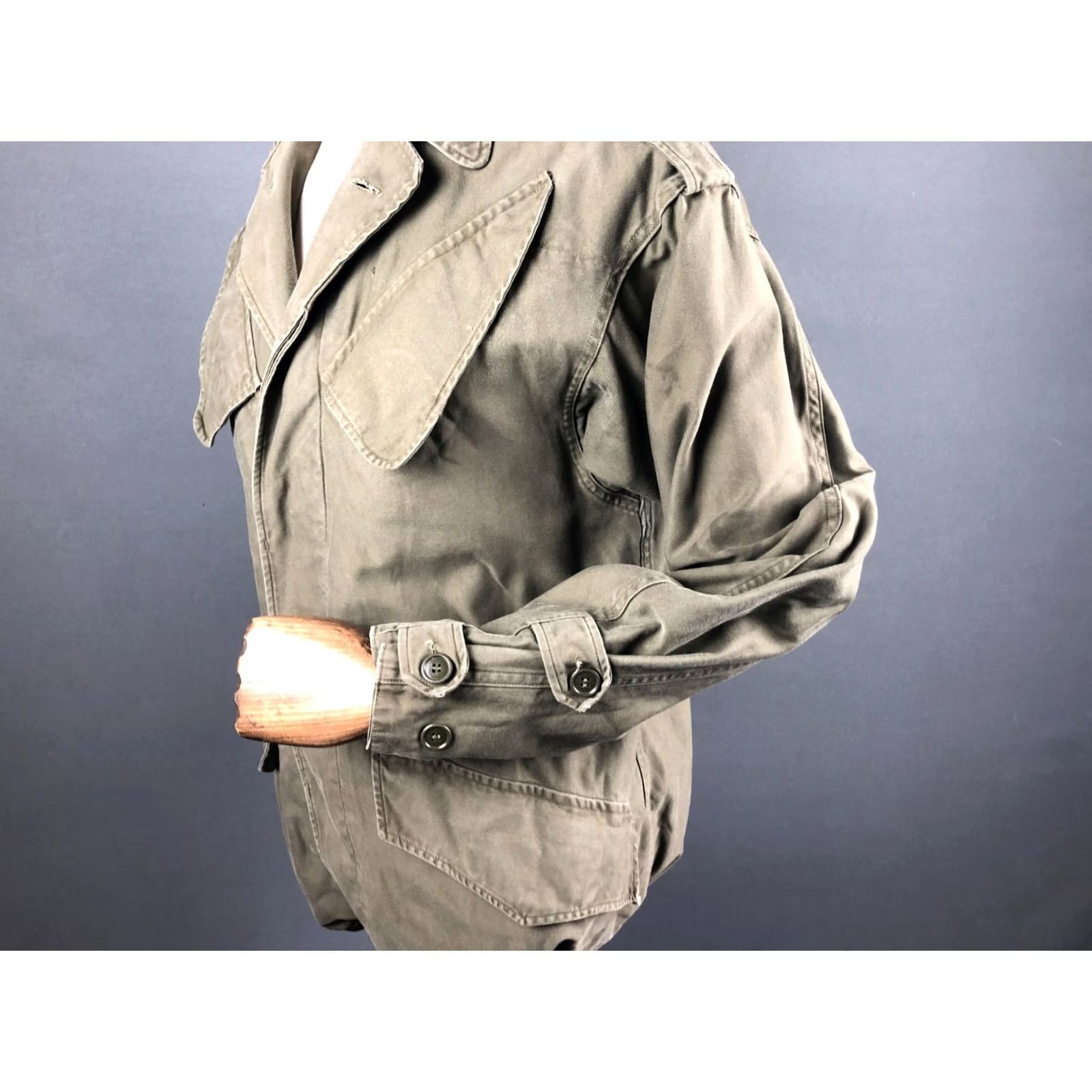 Olive Vintage Navy Military Jacket S Olive Green Cotton Front Pockets Epaulettes Mens Size S/M Vintage Military Jacket Size US S / EU 44-46 / 1 - 7 Thumbnail