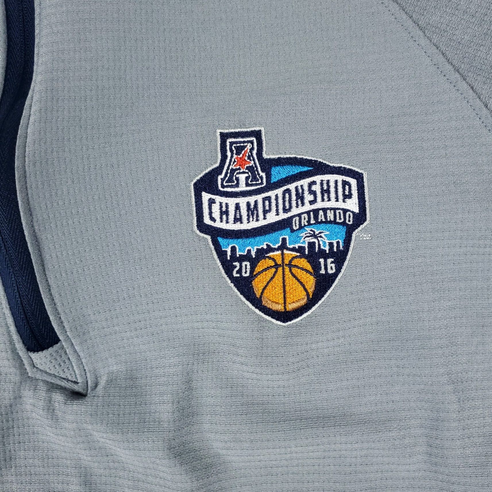 Under Armour Under Armour Shirt Mens XL Gray Basketball Active 1/4 Zip Pullover Long Sleeve Size US XL / EU 56 / 4 - 2 Thumbnail