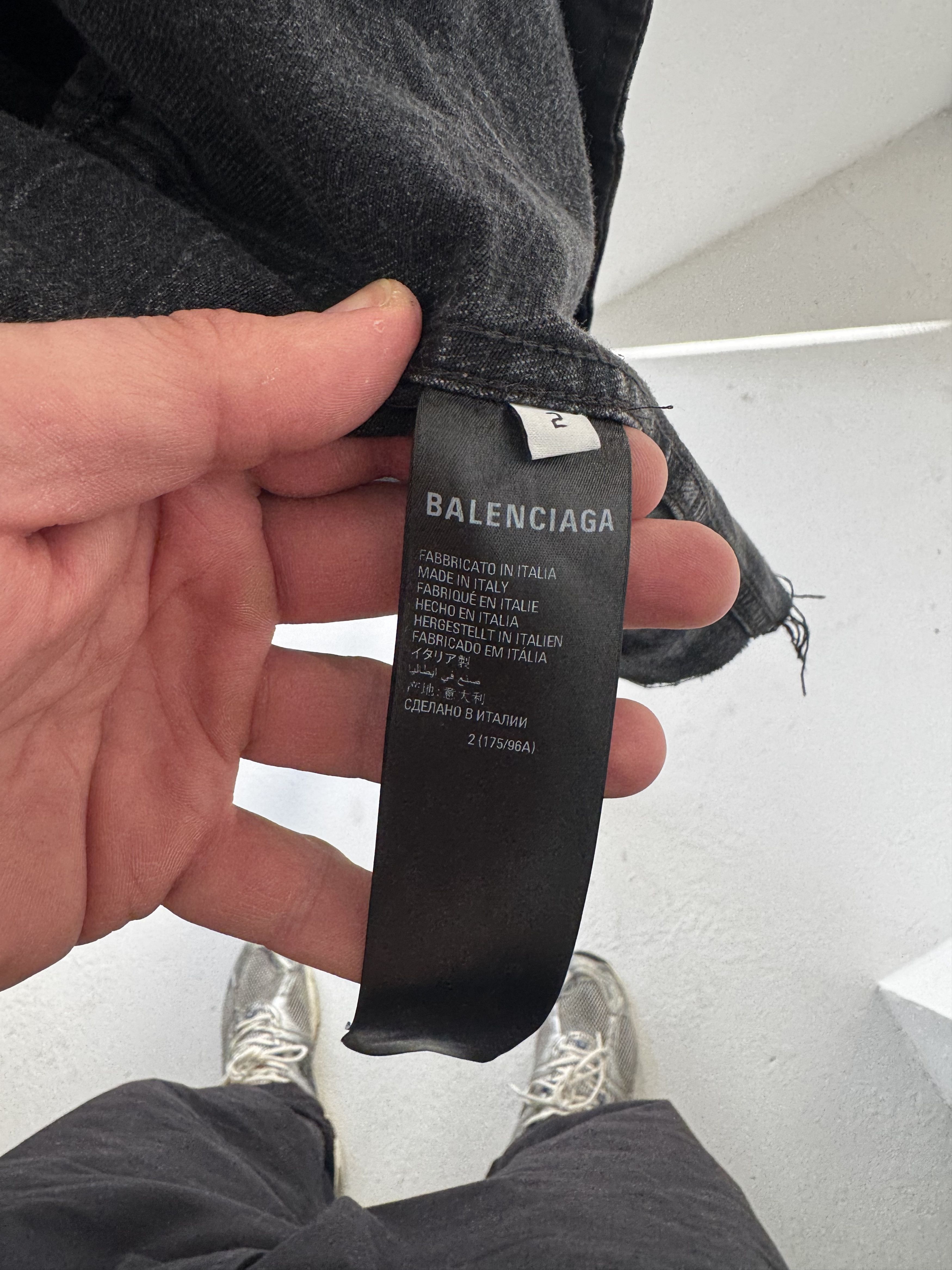 Balenciaga Balenciaga Distressed Denim Jacket SS22 Size XS / US 0-2 / IT 36-38 - 6 Thumbnail