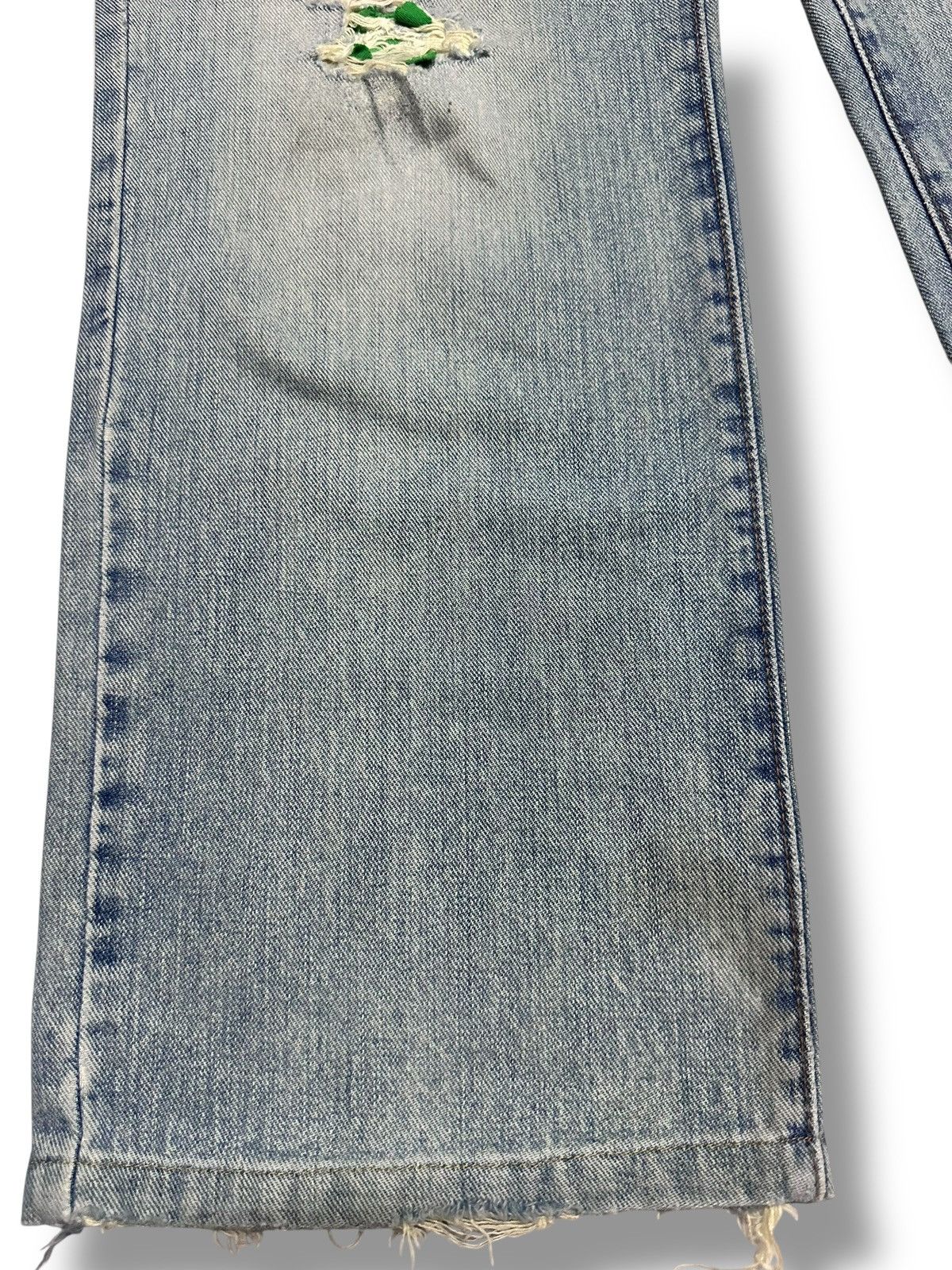 Wrangler Authentic Wrangler Baggy Jeans With Patch Distressed Faded Size US 31 - 11 Thumbnail