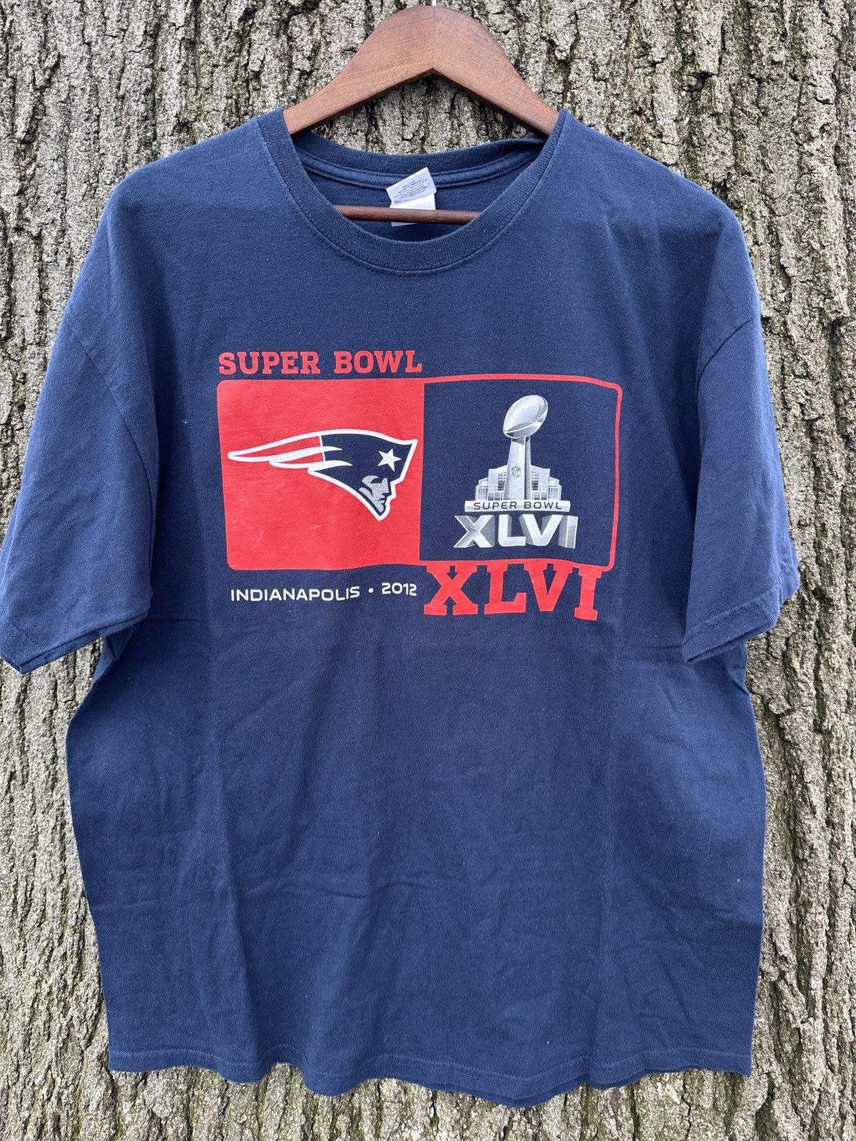Gildan × NFL × Vintage Vintage 2012 Patriots NFL Superbowl Graphic T Shirt Size US XL / EU 56 / 4 - 1 Thumbnail