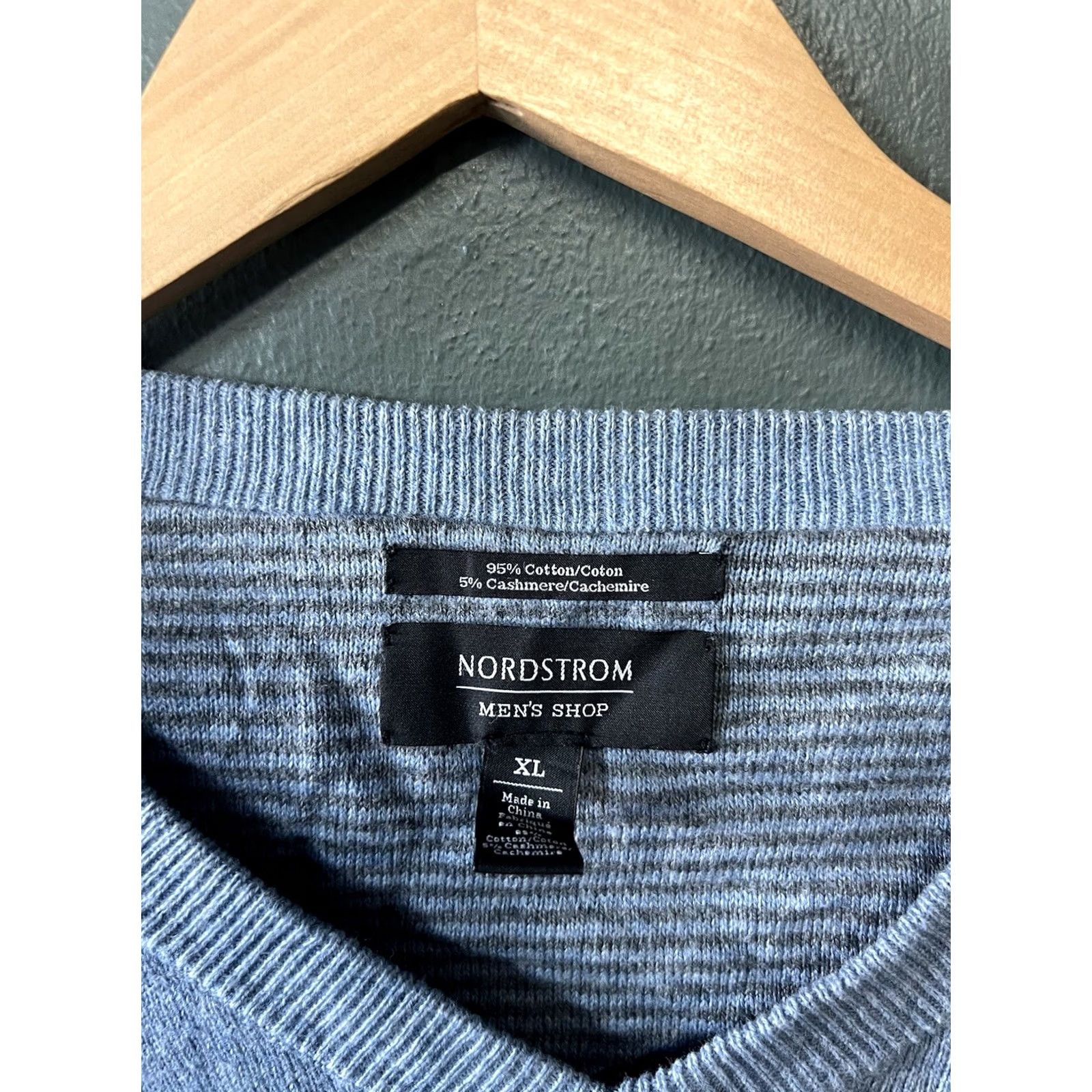 Nordstrom Nordstrom Mens Blue Long Sleeve Pullover Sweatshirt V-neck XL Cashmere Shirt Size US XL / EU 56 / 4 - 3 Thumbnail
