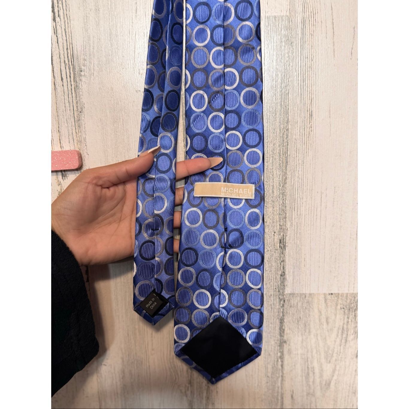 Michael Kors Michael Kors 100% Silk Blue Circle Pattern Necktie Men’s Tie Size ONE SIZE - 3 Thumbnail
