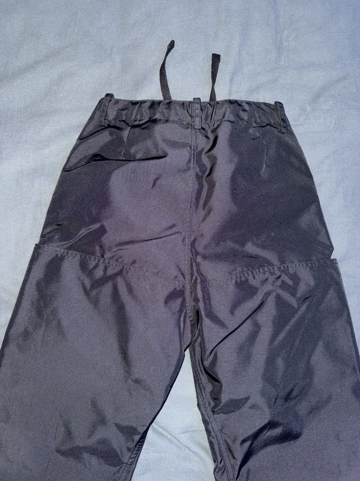 Balenciaga × Gap × Kanye West Yeezy Gap Engineered by Balenciaga Nylon Cargo Pants Size US 26 / EU 42 - 3 Thumbnail