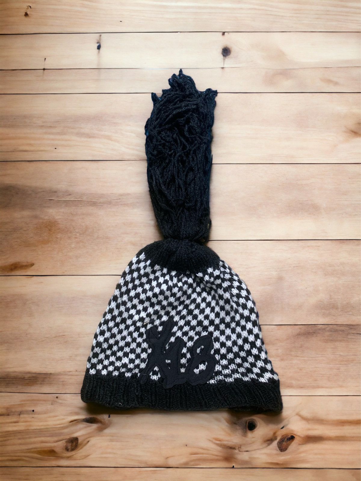 Designer X18 Beanie Winterwear Size ONE SIZE - 1 Thumbnail