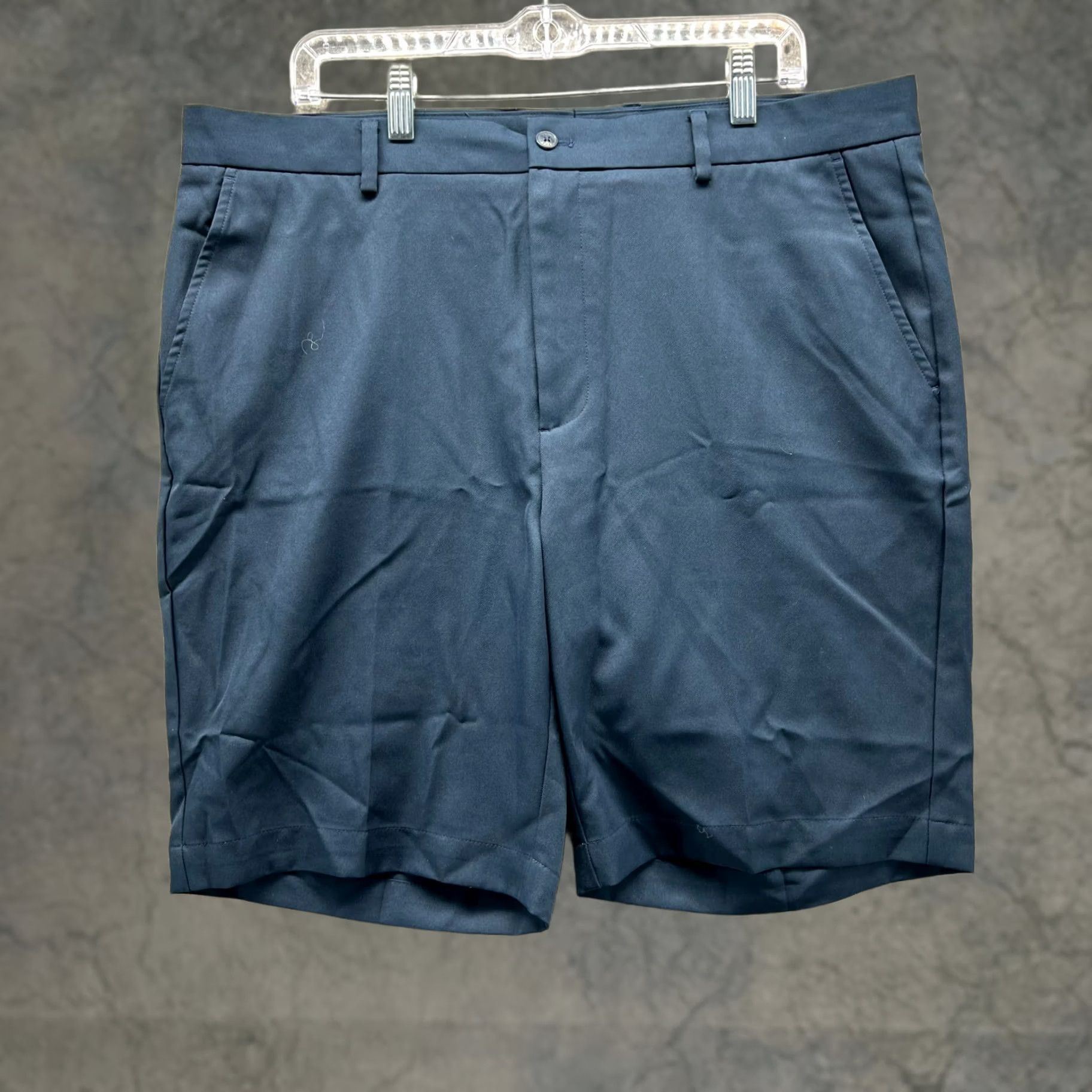 Vintage Greg Norman Shorts Mens 38 Blue Navy Stretch Casual Lightweight Pleated Chino Regular Waist 38in Baseball, 8in Inseam, Knit Fabric, Polyester, Golf P Size US 38 / EU 54 - 1 Thumbnail