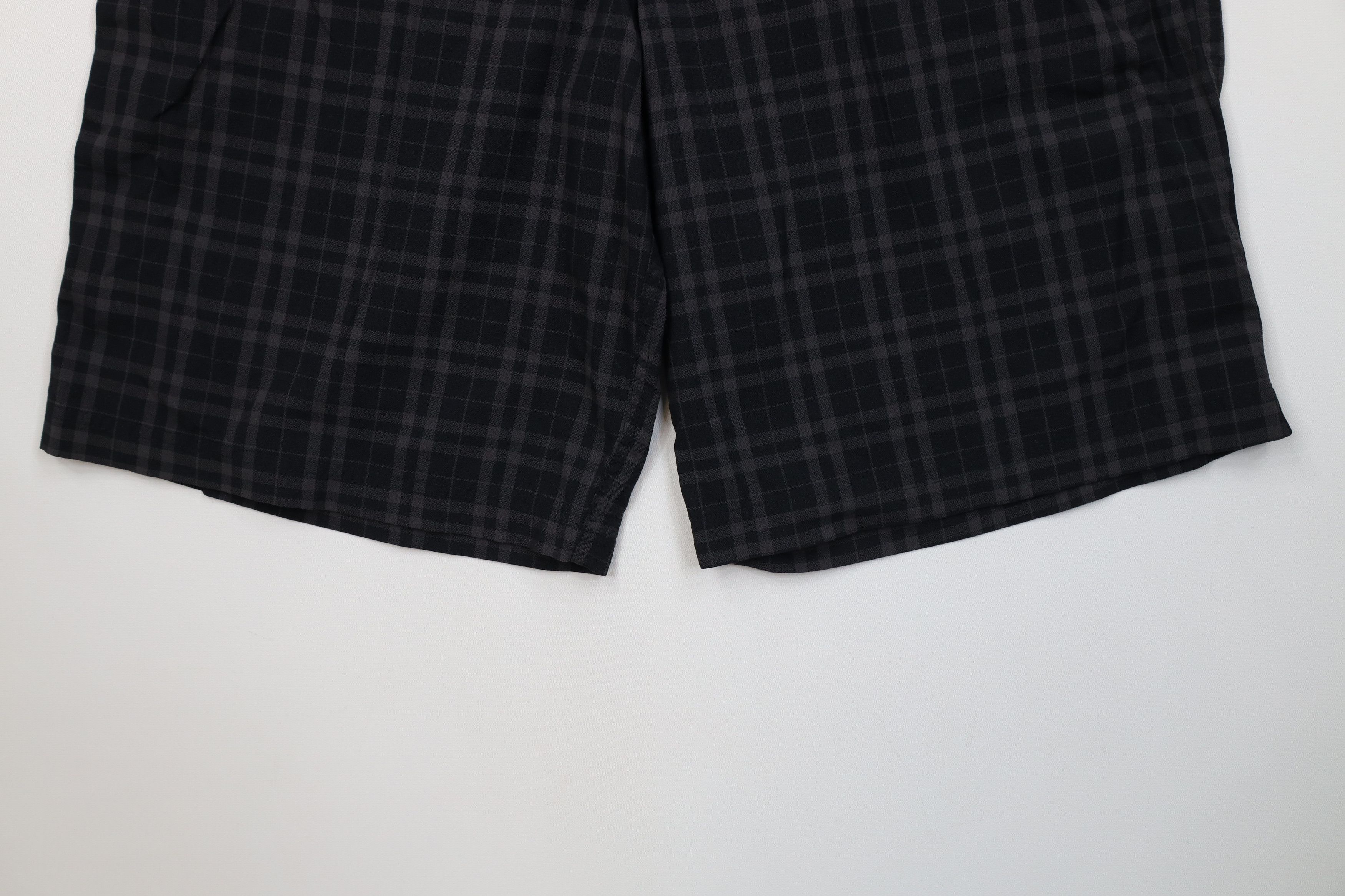 Lululemon Lululemon Kahuna Golfing Golf Chino Shorts Gray Plaid Size US 36 / EU 52 - 4 Thumbnail