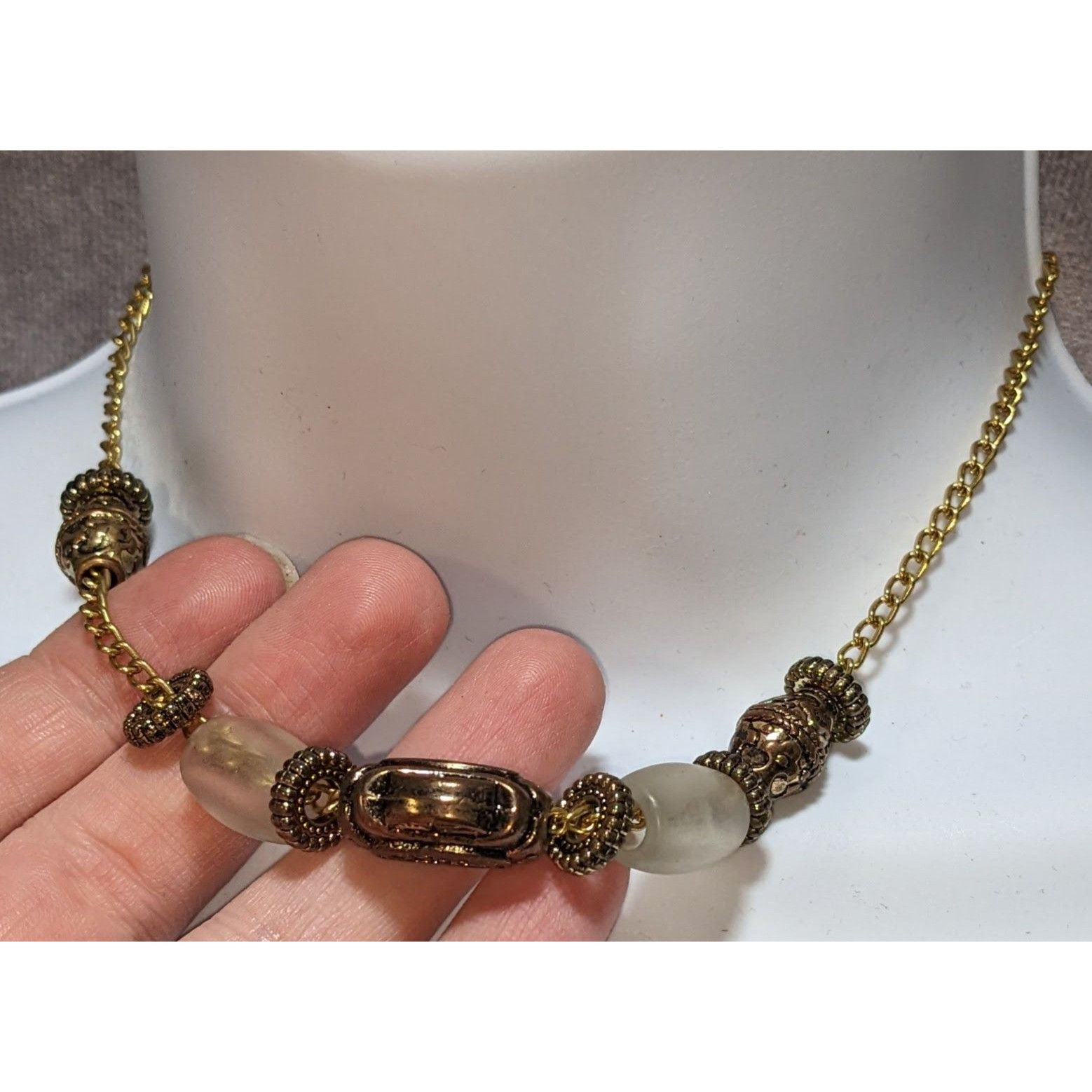 Other Vintage Gold-Tone & Frosted Glass Bead Necklace With Ornate Size ONE SIZE - 5 Thumbnail
