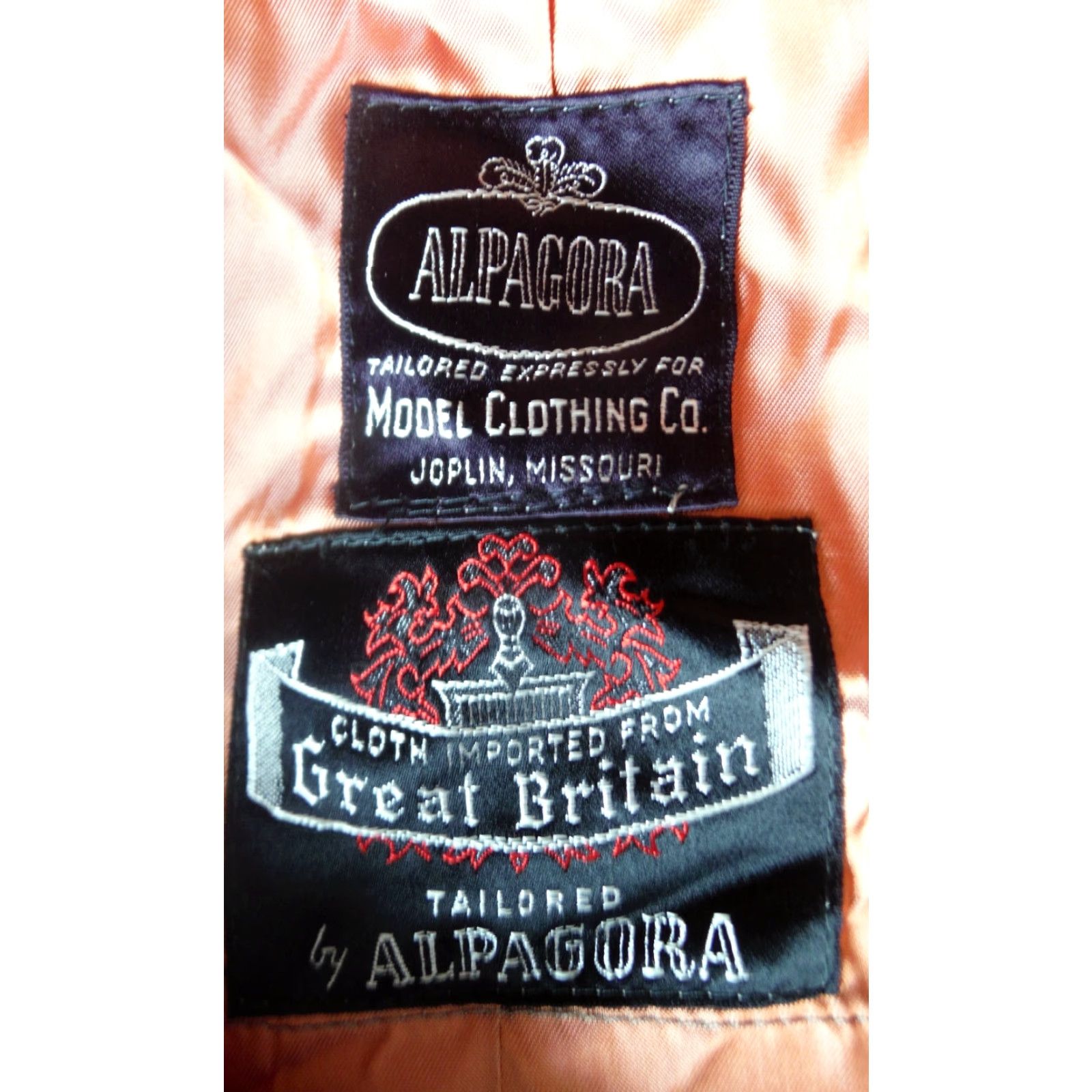 Vintage VINTAGE ALPAGORA Gray Tailored Coat Long Winter Wool 42 Mens 1960s Gray with Red Window Panel Designs 46" Chest 42" Length Size US XS / EU 42 / 0 - 3 Thumbnail