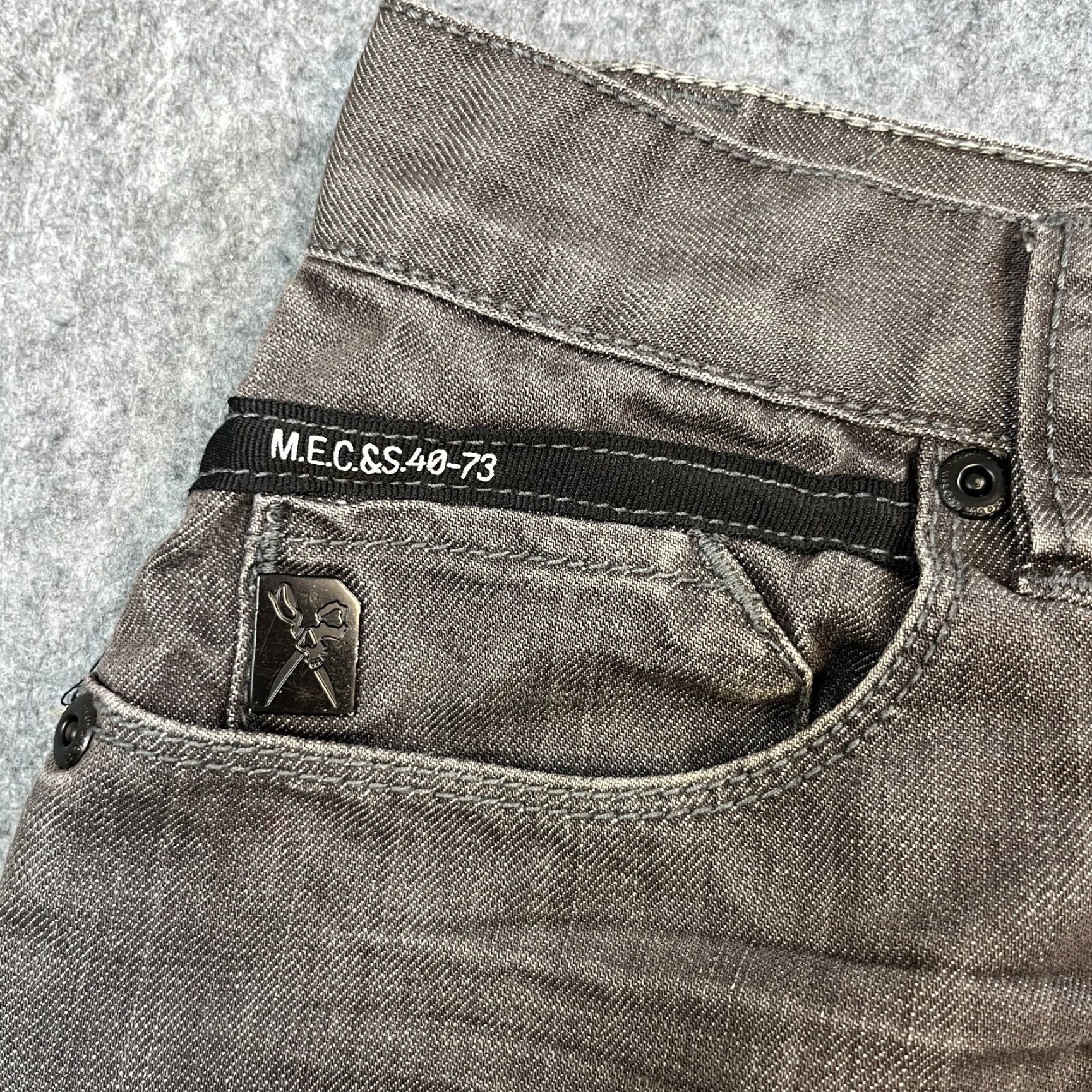 Marcs VINTAGE Marc Ecko Jeans Regular Straight 32 32 Dark Wash Grey Y2K Zip Pocket Mens Jeans Size US 32 / EU 48 - 7 Thumbnail