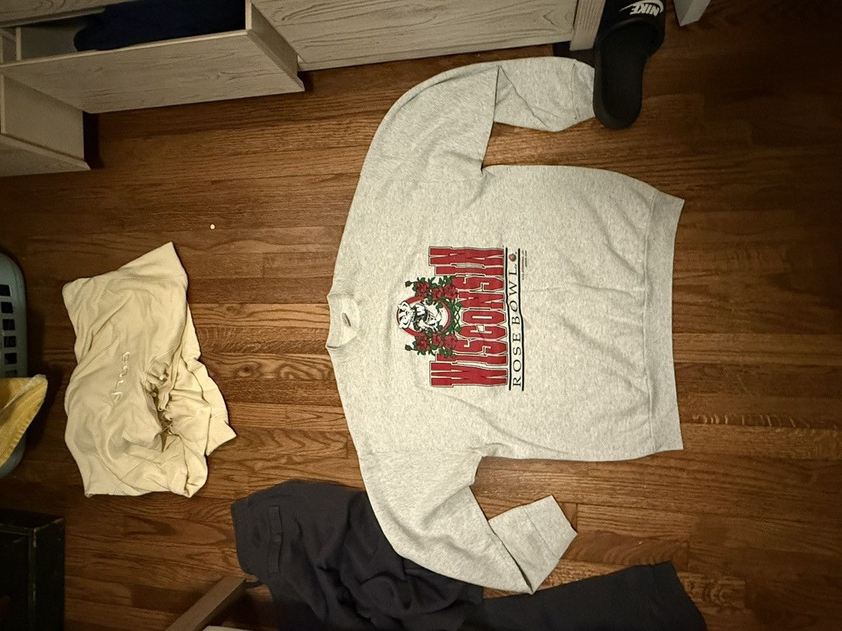 Vintage Vintage College football sweater wisconson rose bowl Size US L / EU 52-54 / 3 - 1 Thumbnail